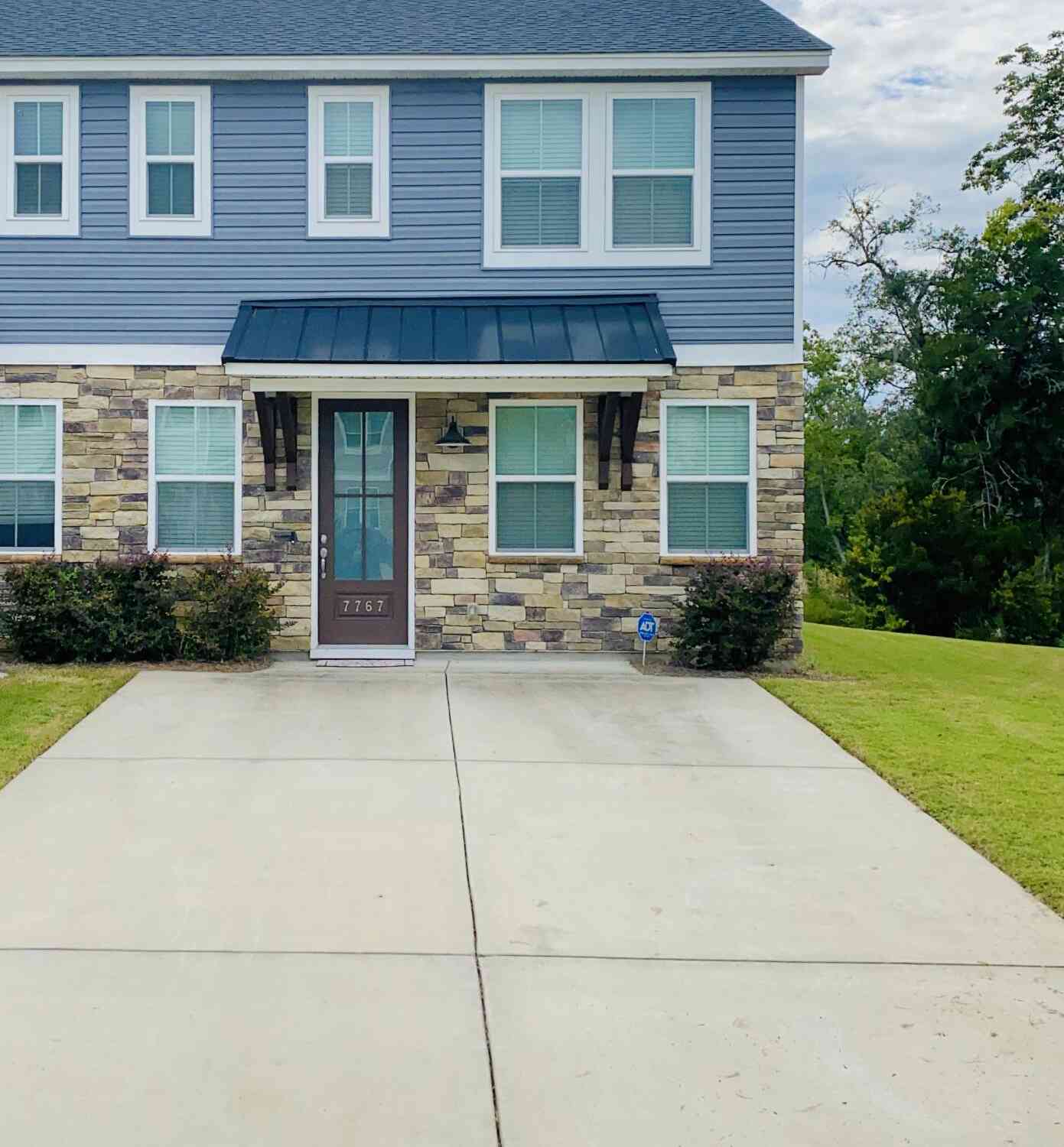 Townhouse For Sale - 7767 Park Gate Drive<br/> North Charleston, SC 29418