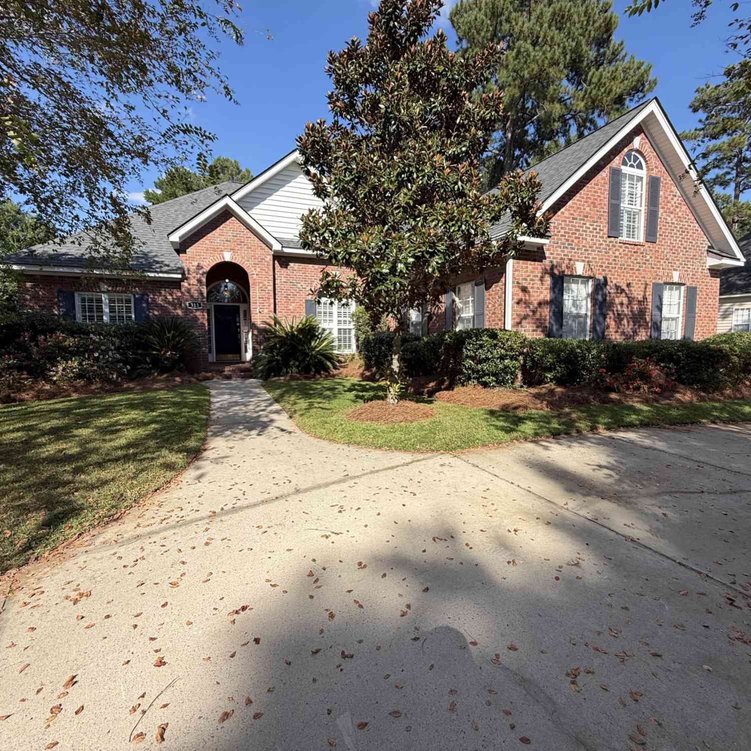 Homes For Sale - 313 Glen Eagles Drive<br/> Summerville, SC 29483