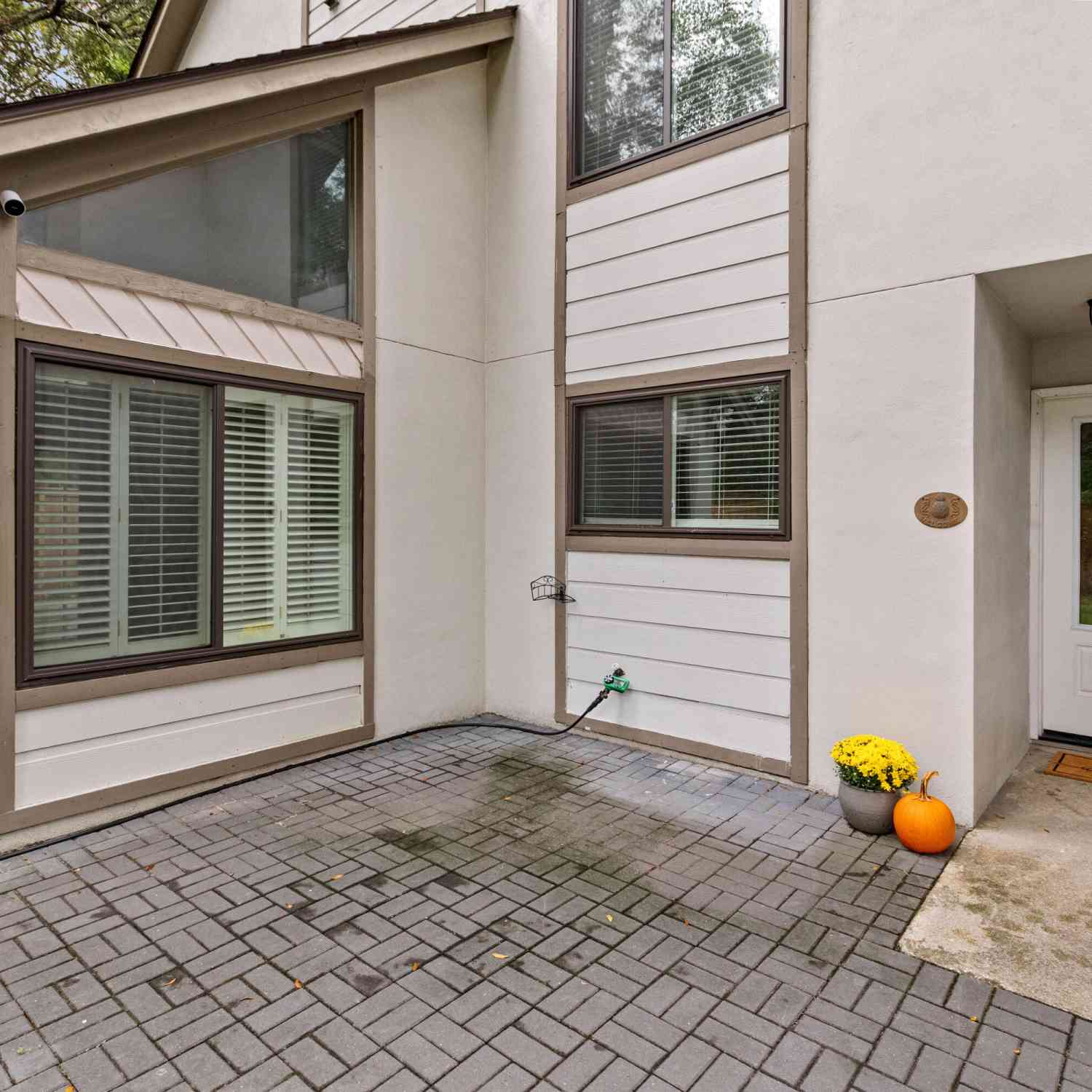 Townhouse For Sale - 317 Mallard Court<br/> Mount Pleasant, SC 29464
