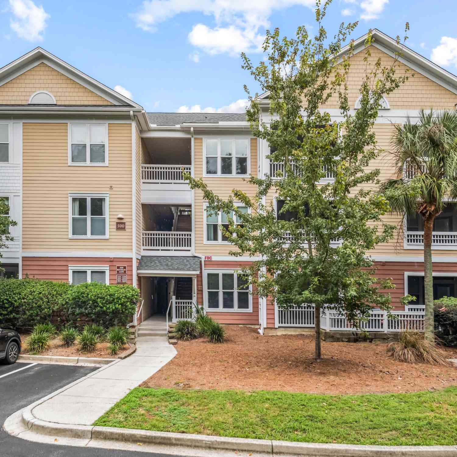 Homes For Sale - 500 Bucksley Lane #UNIT 104<br/> Charleston, SC 29492