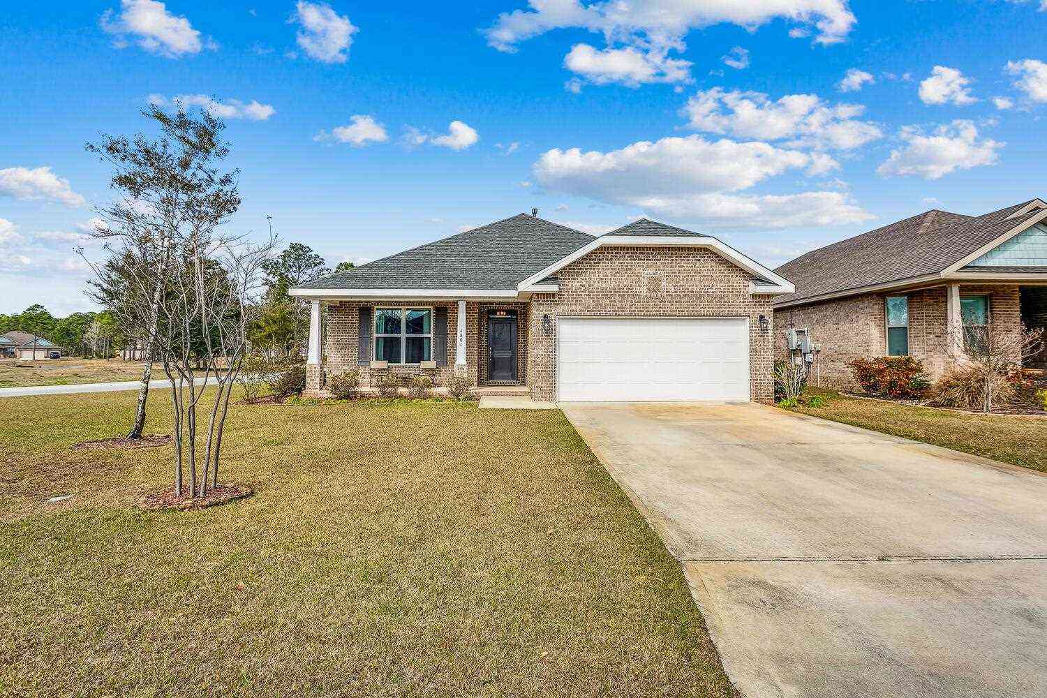 Homes For Sale - 4804 Fish Hawk Ct<br/> Pensacola, FL 32507