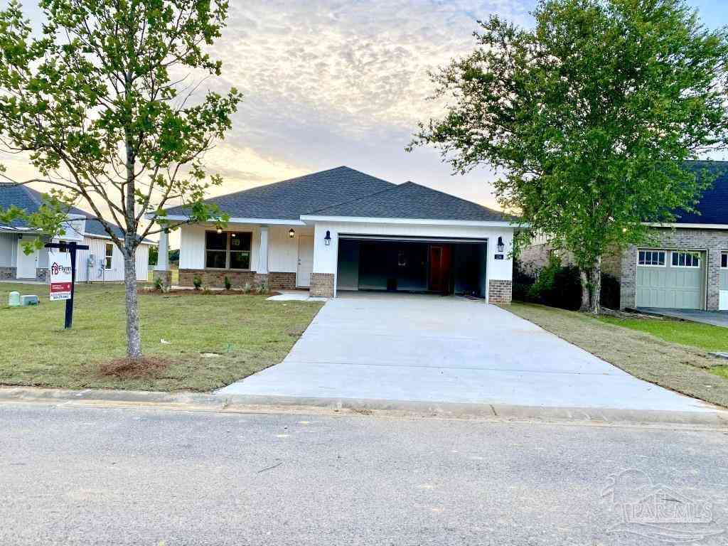 Homes For Sale - 124 Cottage Ln<br/> Atmore, AL 36502