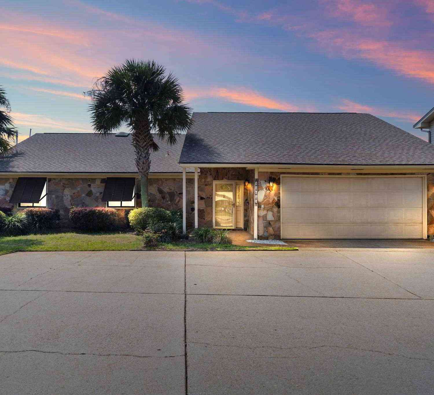 Homes For Sale - 13639 Canal Dr<br/> Pensacola, FL 32507