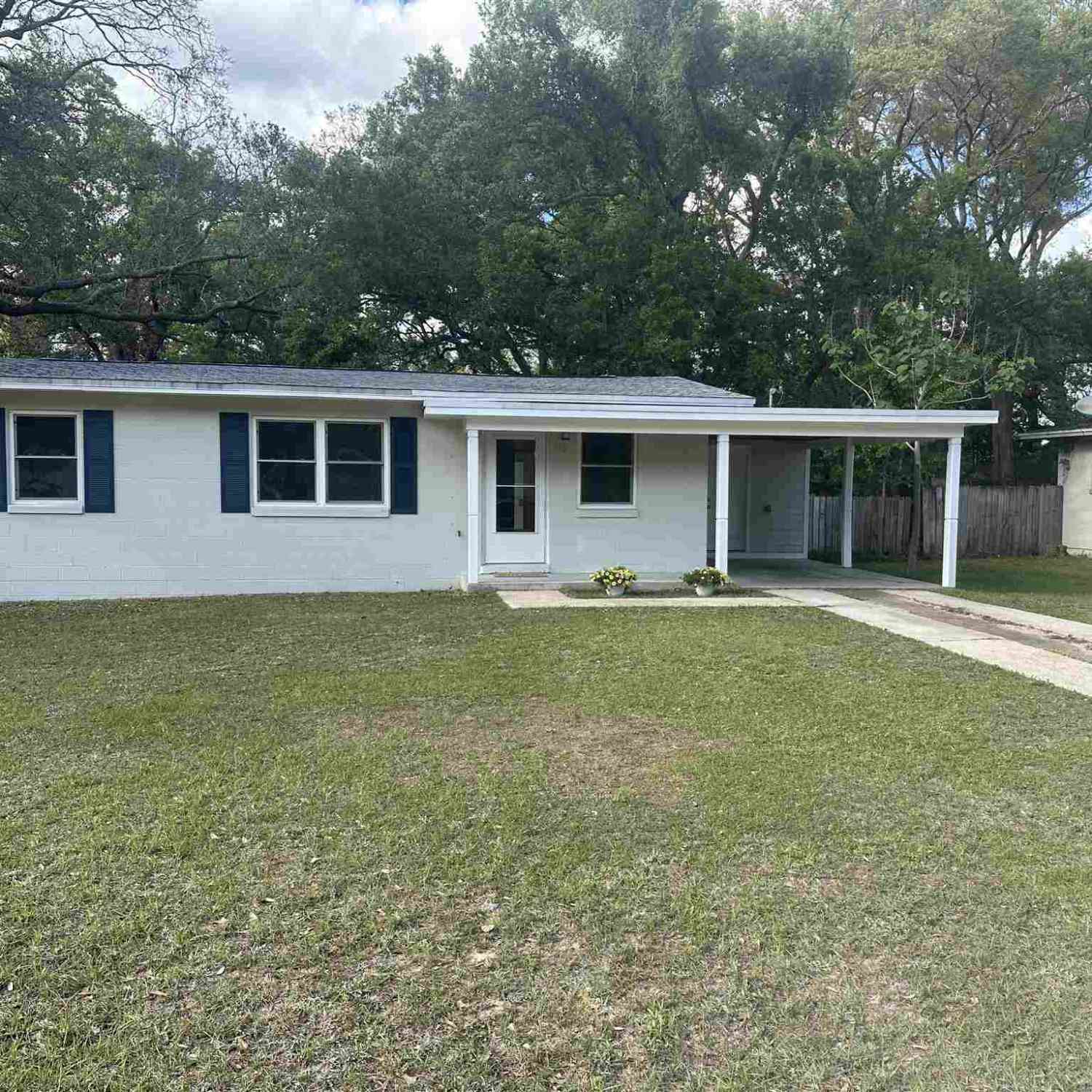 Homes For Sale - 912 Clearview Ave<br/> Pensacola, FL 32505