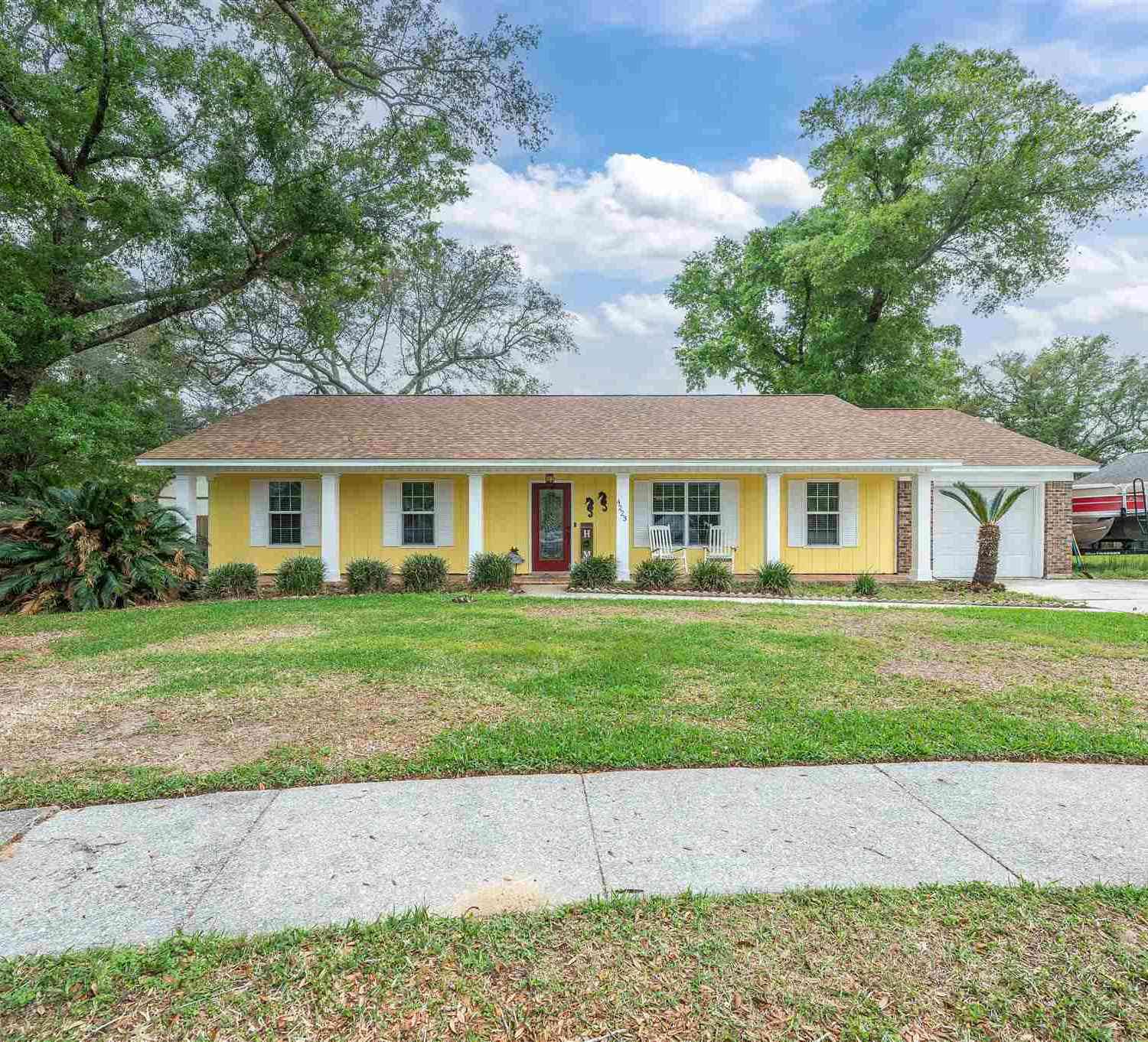 Homes For Sale - 4223 Burtonwood Dr<br/> Pensacola, FL 32514