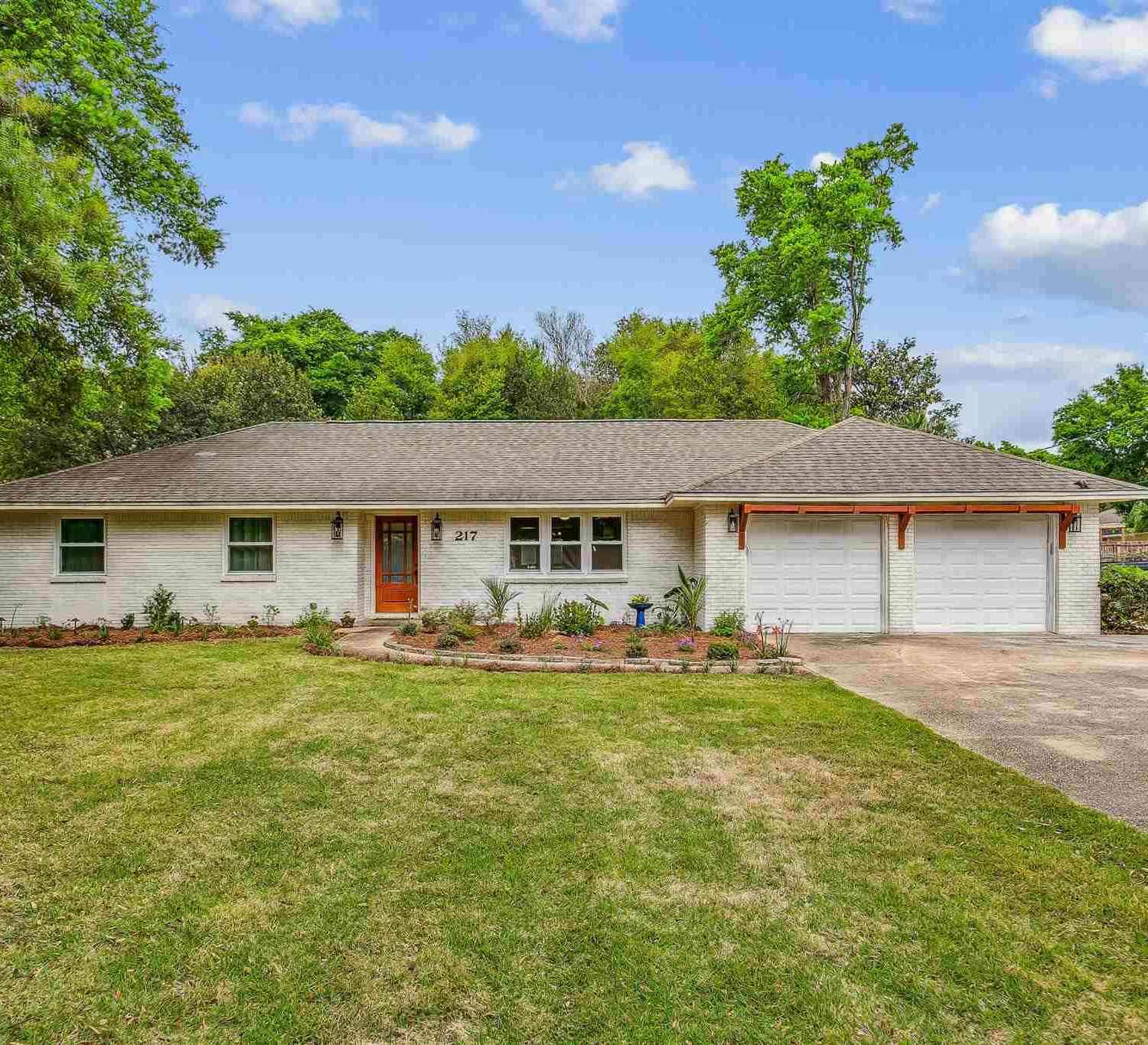 Homes For Sale - 217 Oviedo St<br/> Gulf Breeze, FL 32561