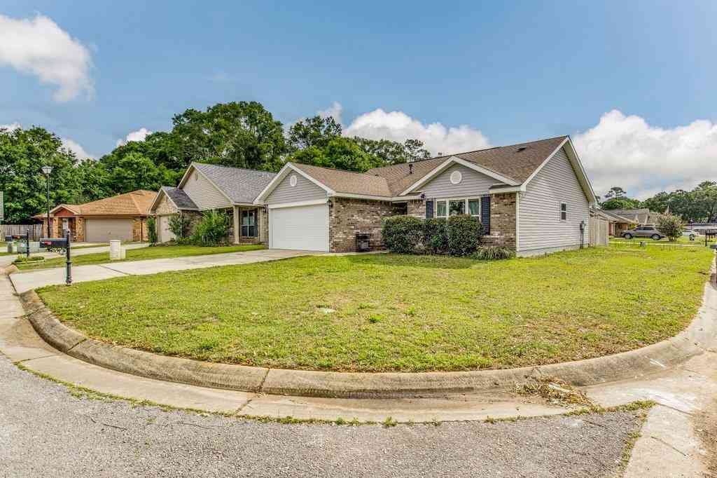 Homes For Sale - 8902 Fullham Ct<br/> Pensacola, FL 32534