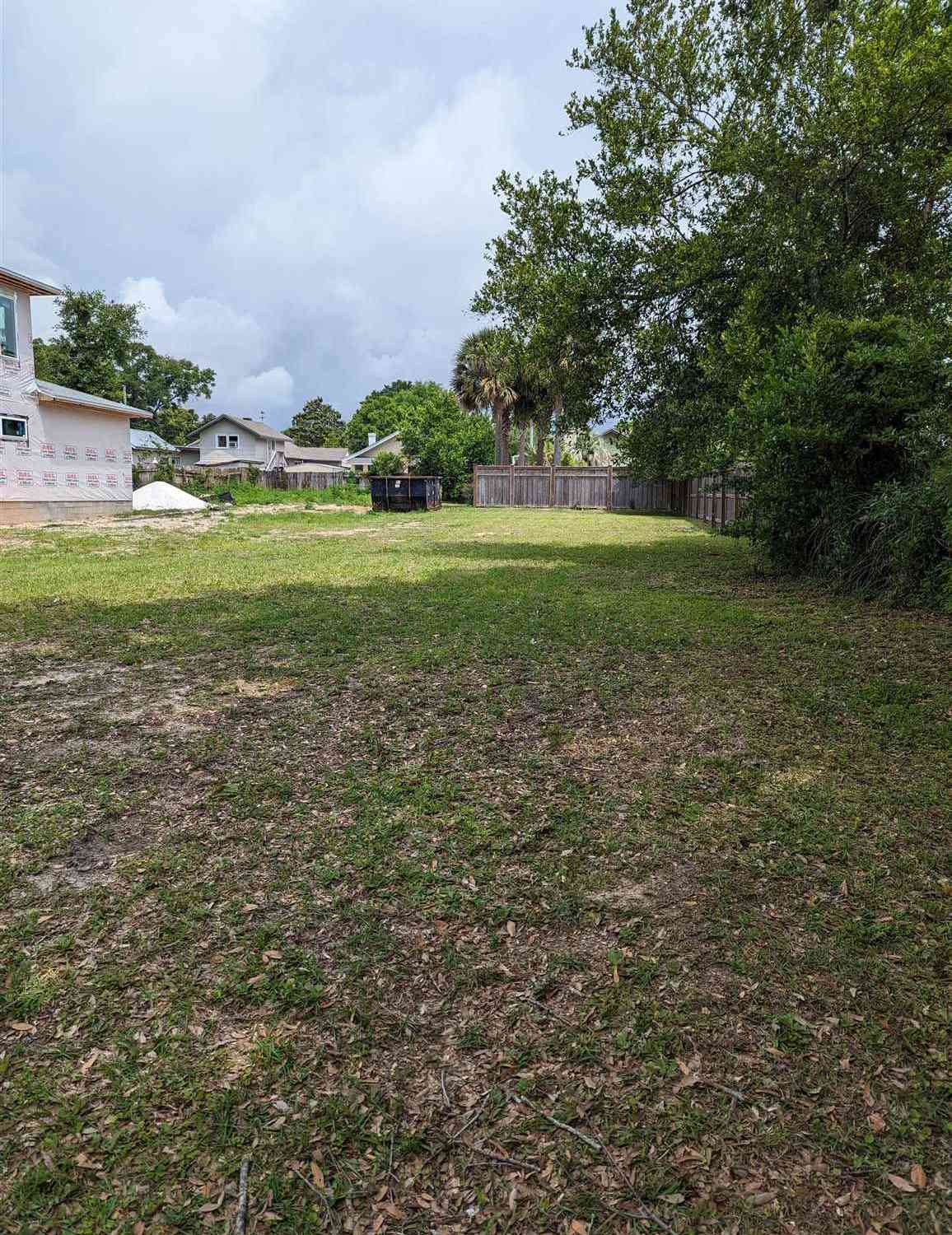 Vacant Land For Sale - 1814 E Lakeview Ave<br/> Pensacola, FL 32503