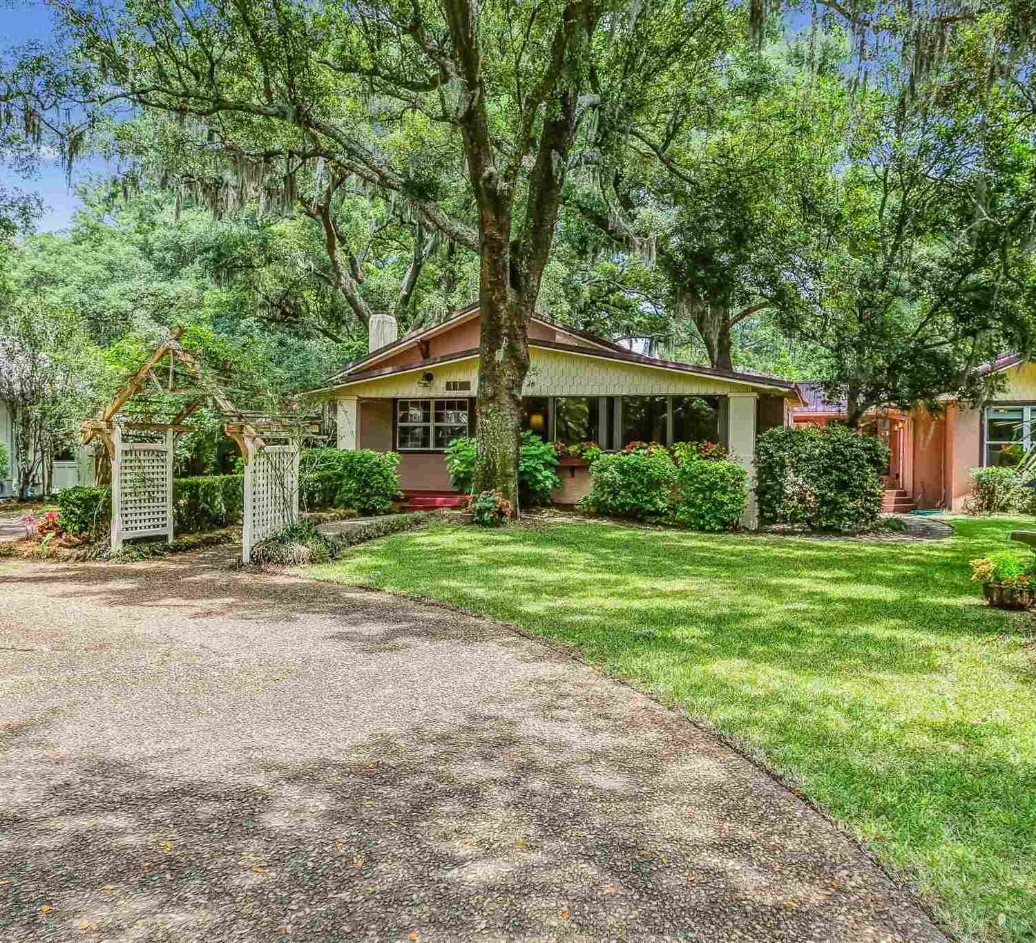 Homes For Sale - 110 Bayou Blvd<br/> Pensacola, FL 32503