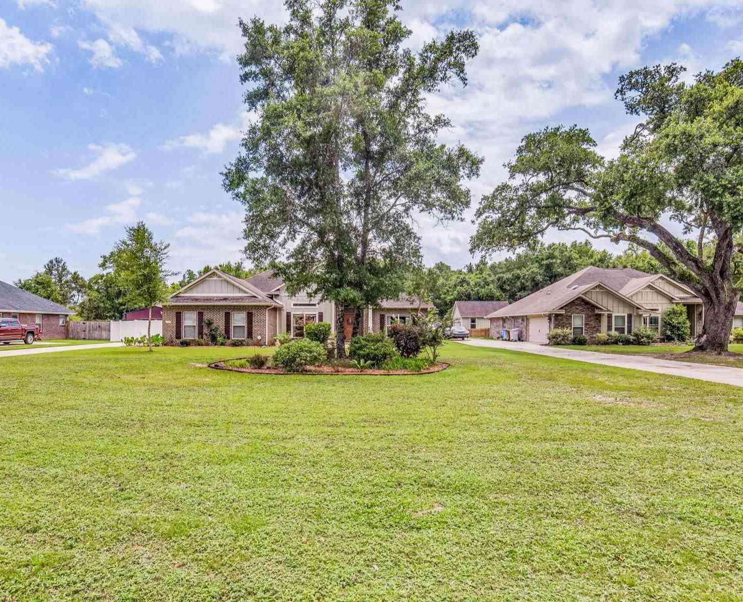Homes For Sale - 4223 Twelve Oaks Drive<br/> Pace, FL 32571
