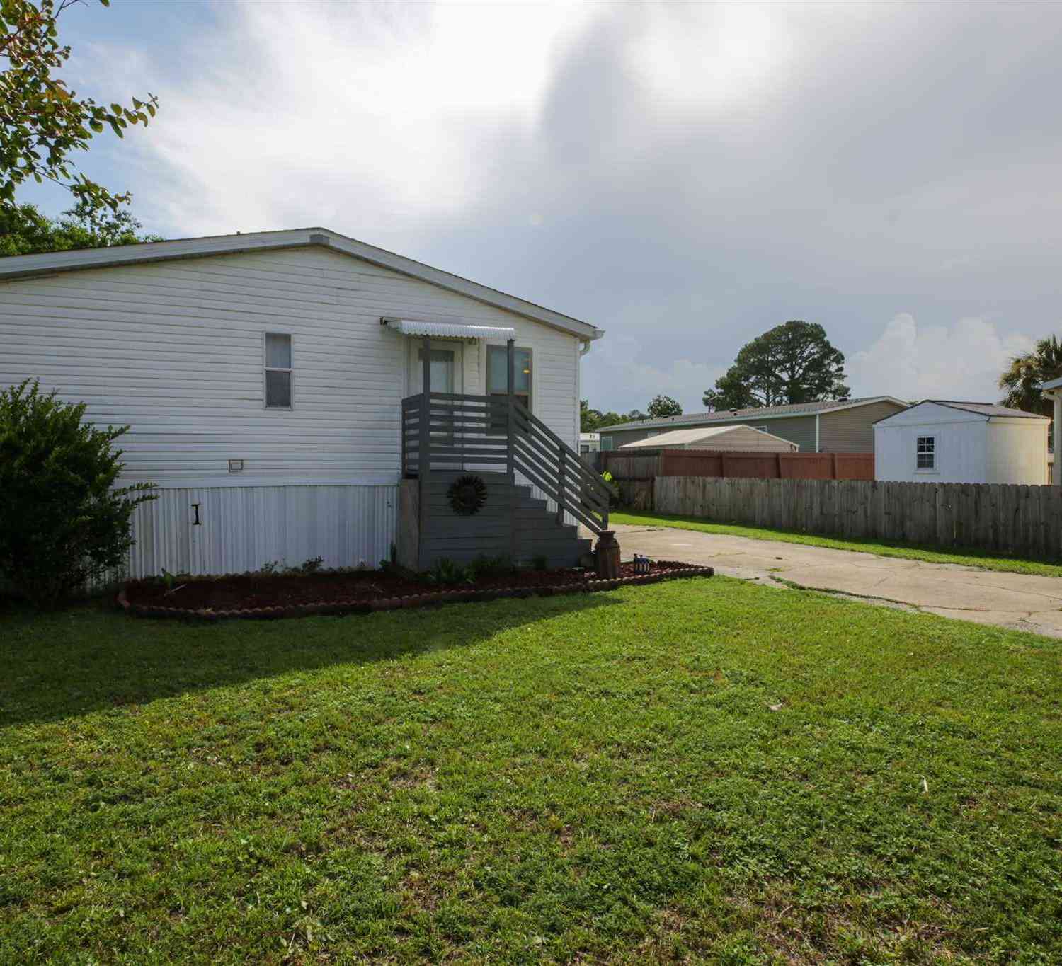 Mobile Home For Sale - 2525 Sonora Calzada<br/> Pensacola, FL 32507