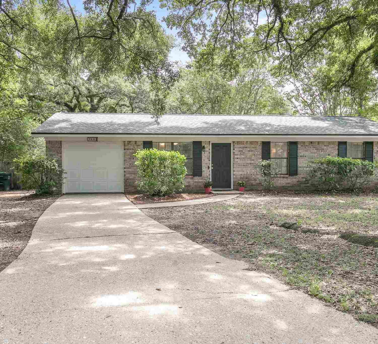 Homes For Sale - 3530 Milford Rd<br/> Pensacola, FL 32526