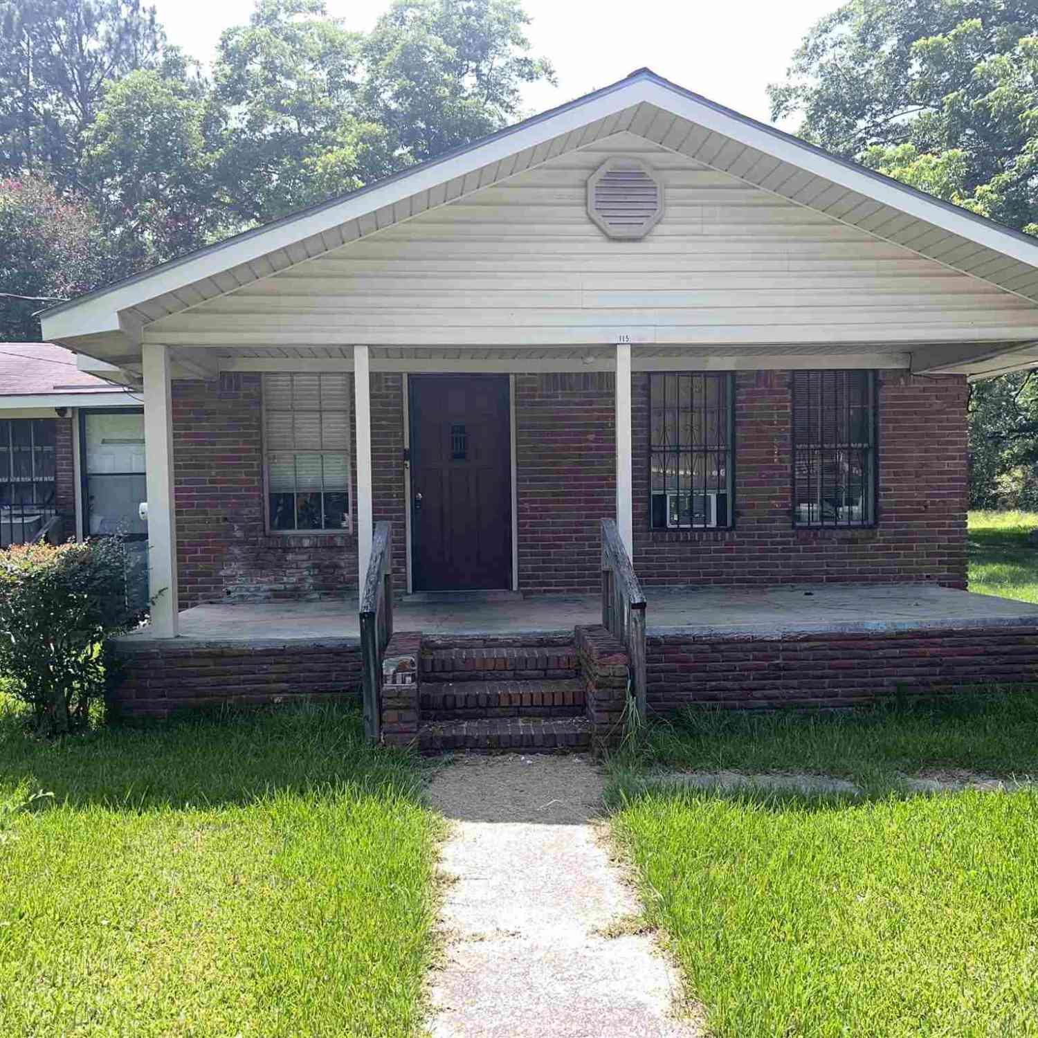 Homes For Sale - 115 Mobile St<br/> Atmore, AL 36502