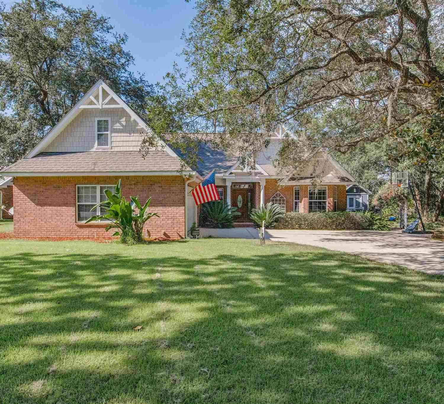 Homes For Sale - 6728 Tom King Bayou Rd<br/> Navarre, FL 32566