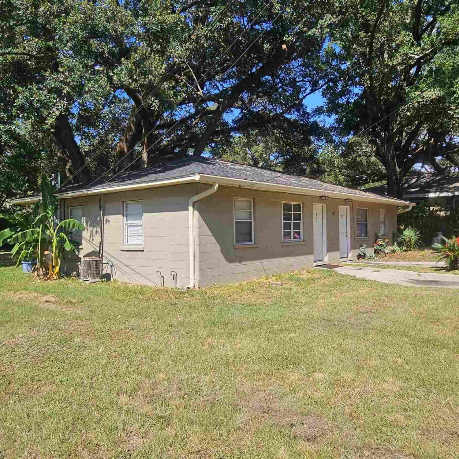 Multifamily For Sale - 12 Osage Trl<br/> Pensacola, FL 32506