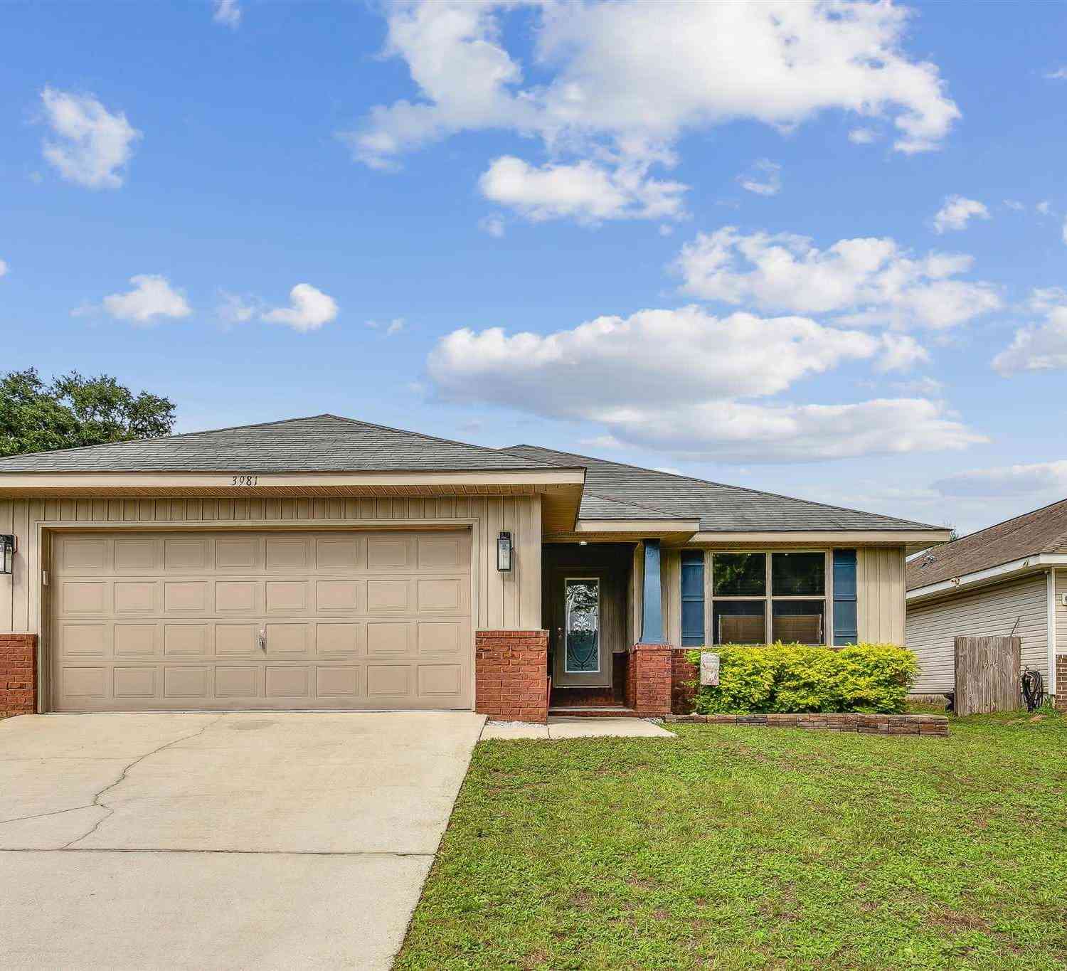 Homes For Sale - 3981 Embers Landing<br/> Pensacola, FL 32505