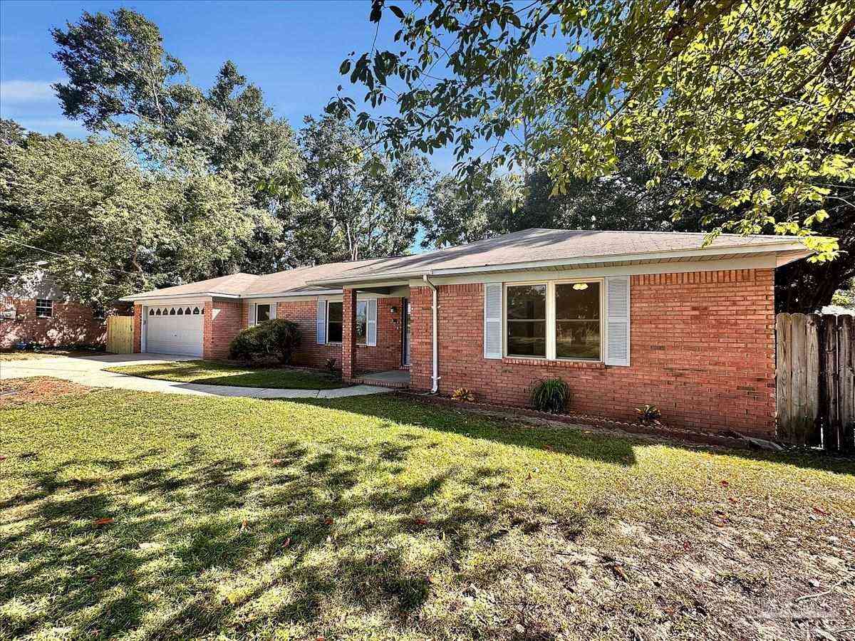 Homes For Sale - 3044 Desert St<br/> Pensacola, FL 32514