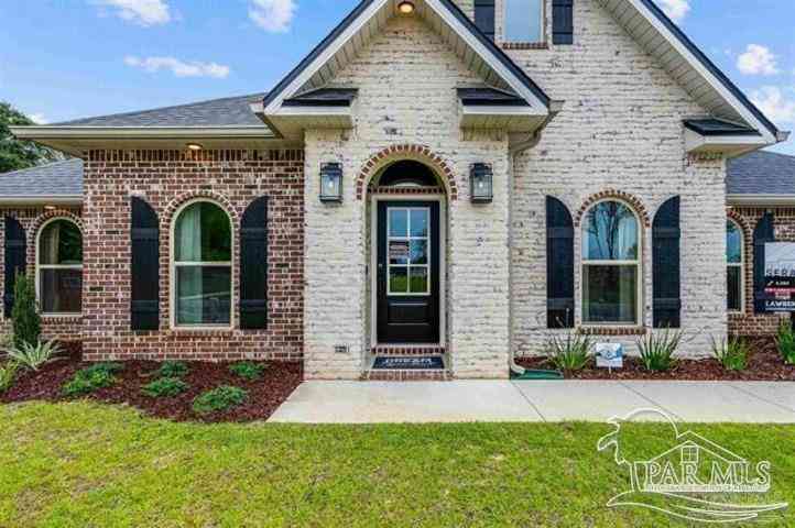 Homes For Sale - 7810 Marion Way<br/> Milton, FL 32571