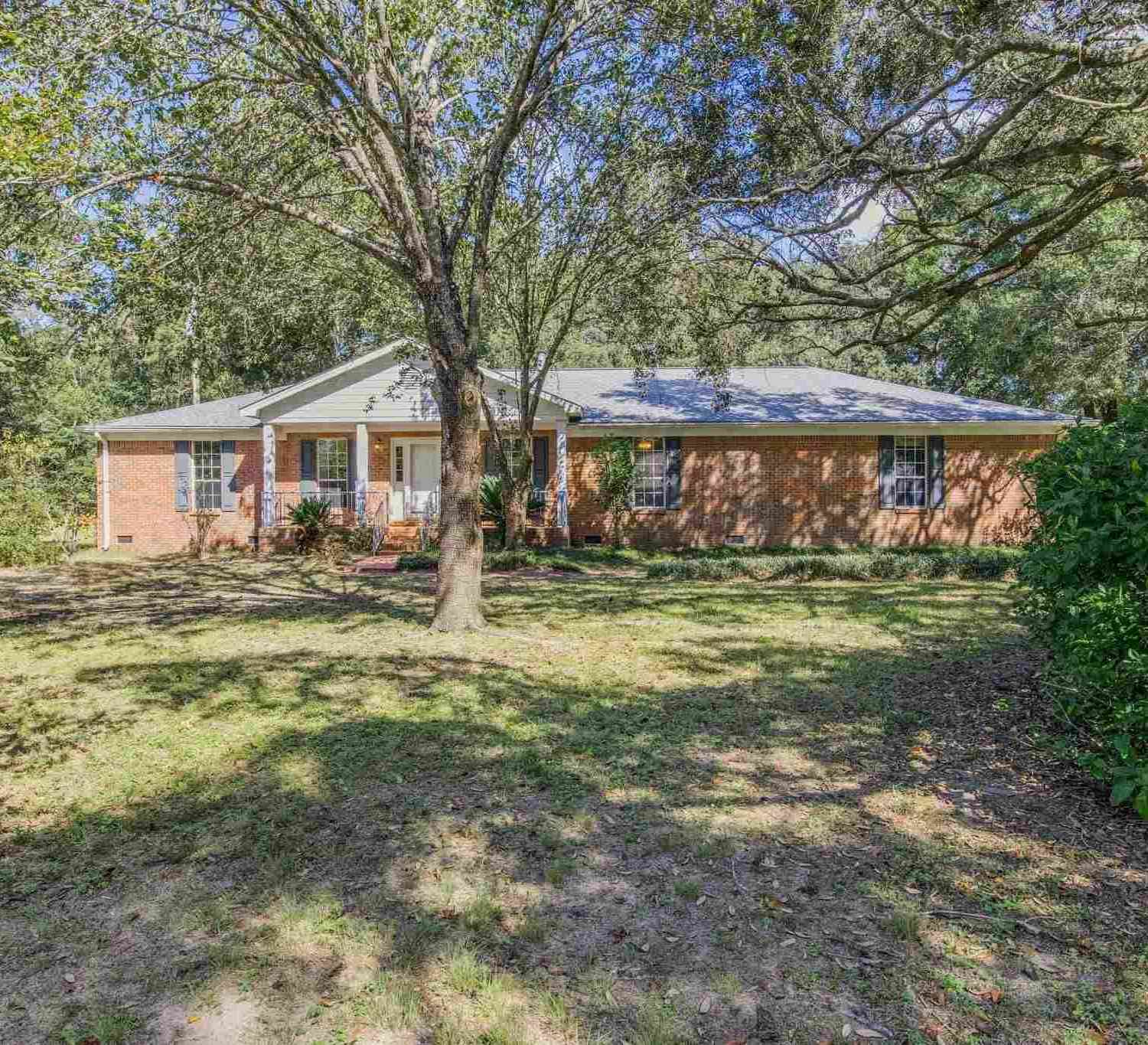 Homes For Sale - 4810 Sierra Dr<br/> Pensacola, FL 32526