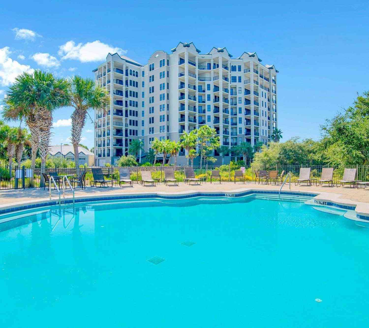 Condo For Sale - 14900 River Rd #903<br/> Pensacola, FL 32507