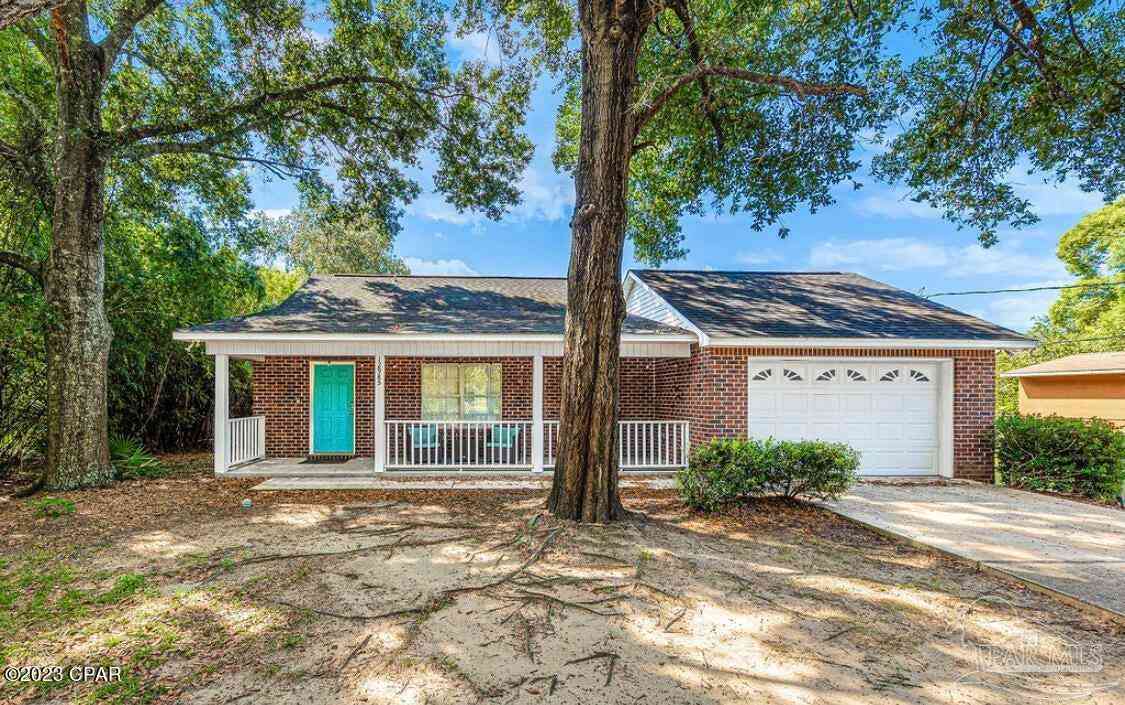 Homes For Sale - 12985 Lillian Hwy<br/> Pensacola, FL 32506