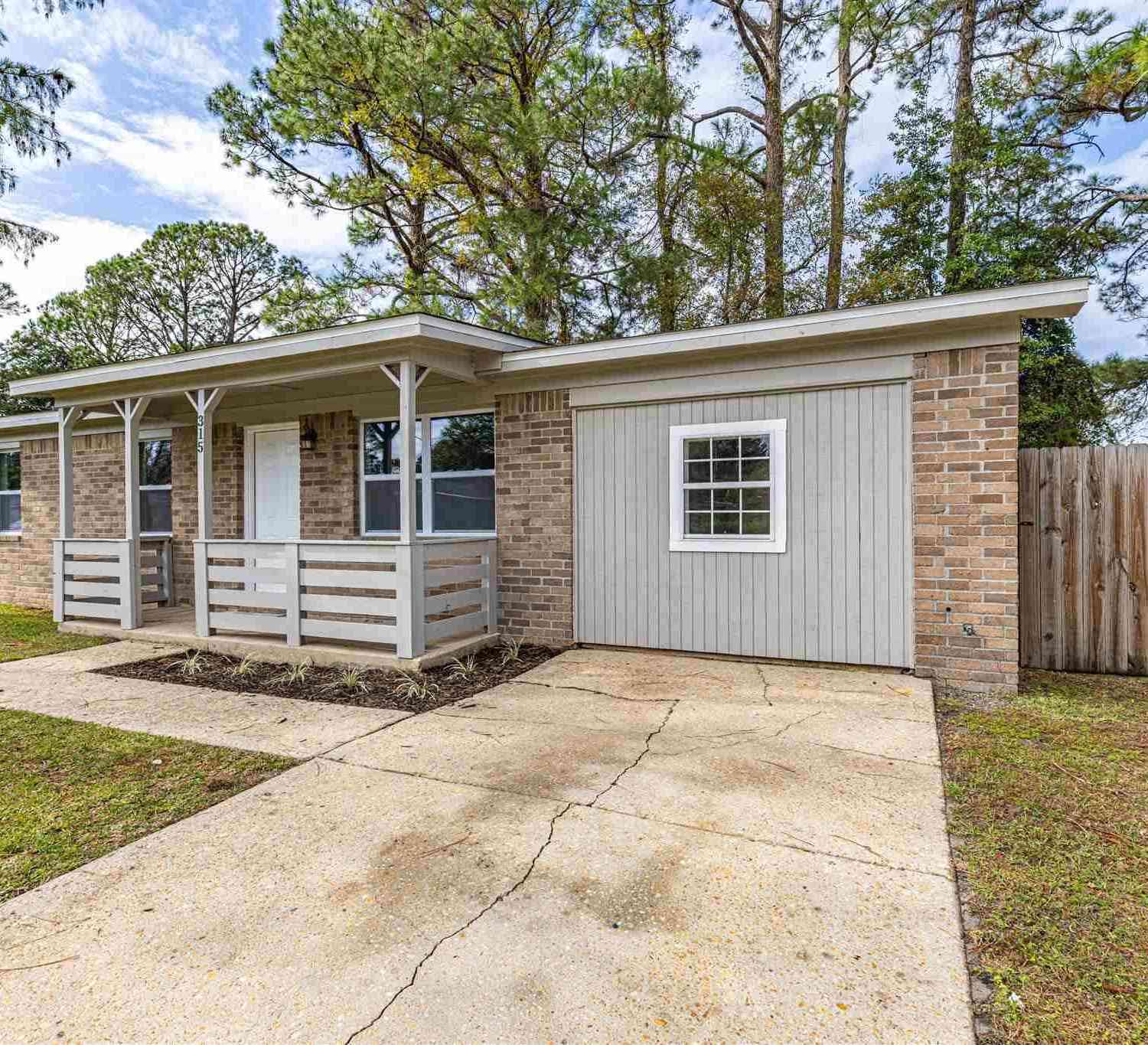 Homes For Sale - 315 Corrydale Dr<br/> Pensacola, FL 32506
