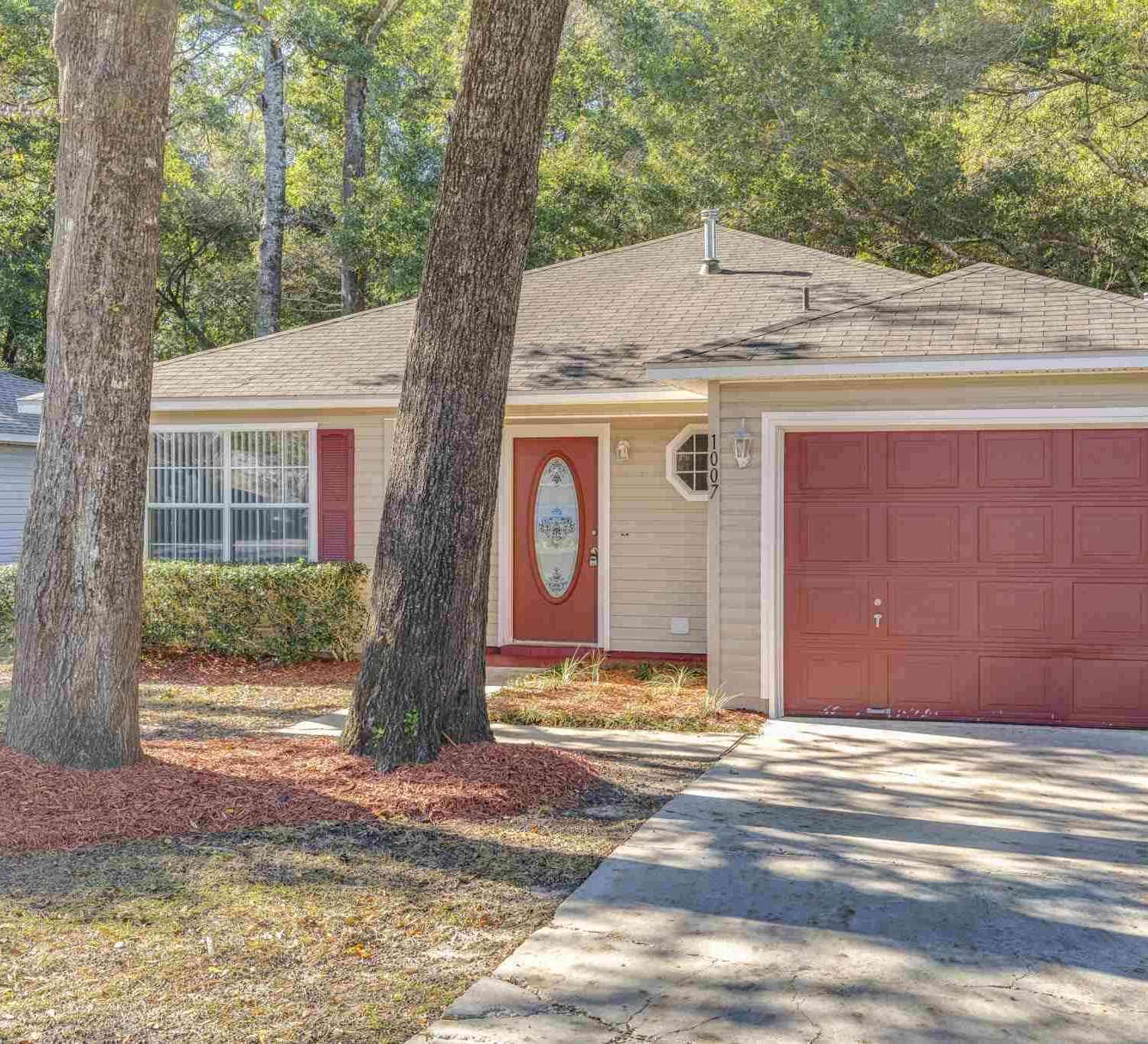Homes For Sale - 1007 Simpson St<br/> Pensacola, FL 32526