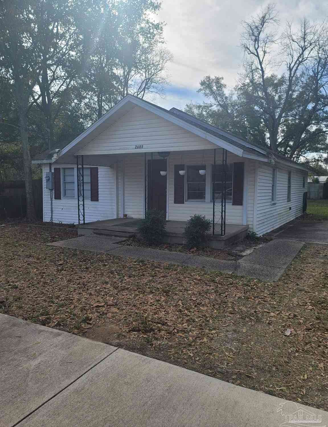 Homes For Sale - 2603 W Fisher St<br/> Pensacola, FL 32505