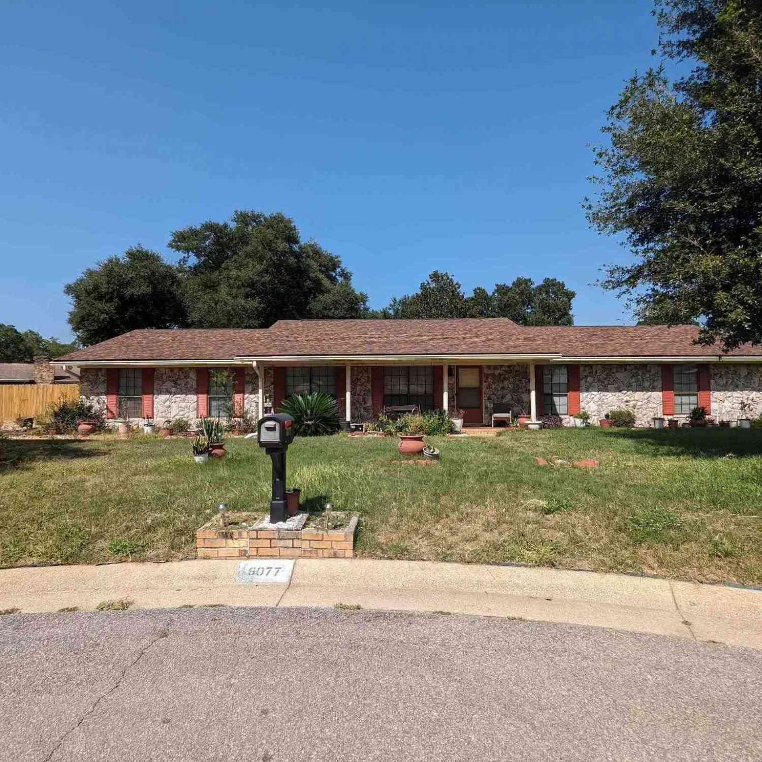 Homes For Sale - 6077 South Gulf Manor<br/> Pensacola, FL 32526