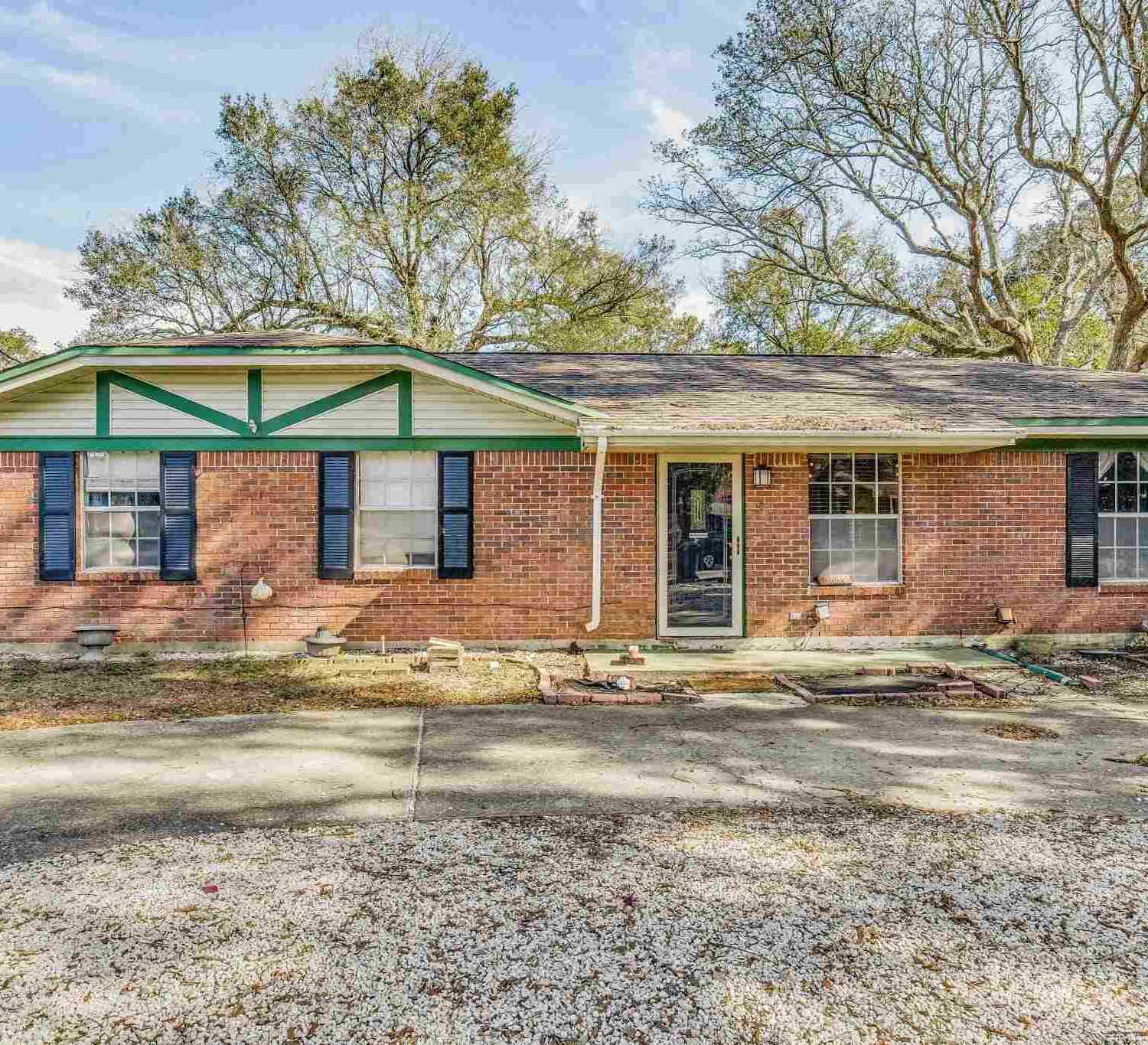Homes For Sale - 5684 Vestavia Ln<br/> Pensacola, FL 32526