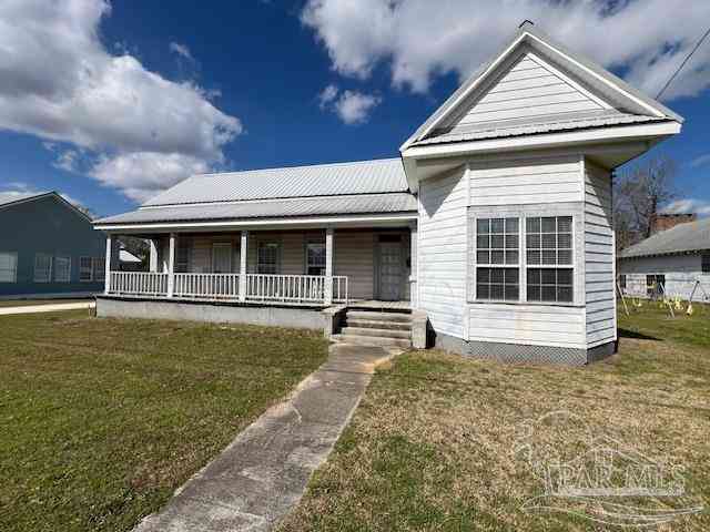 Homes For Sale - 321 E Horner St<br/> Atmore, AL 36502