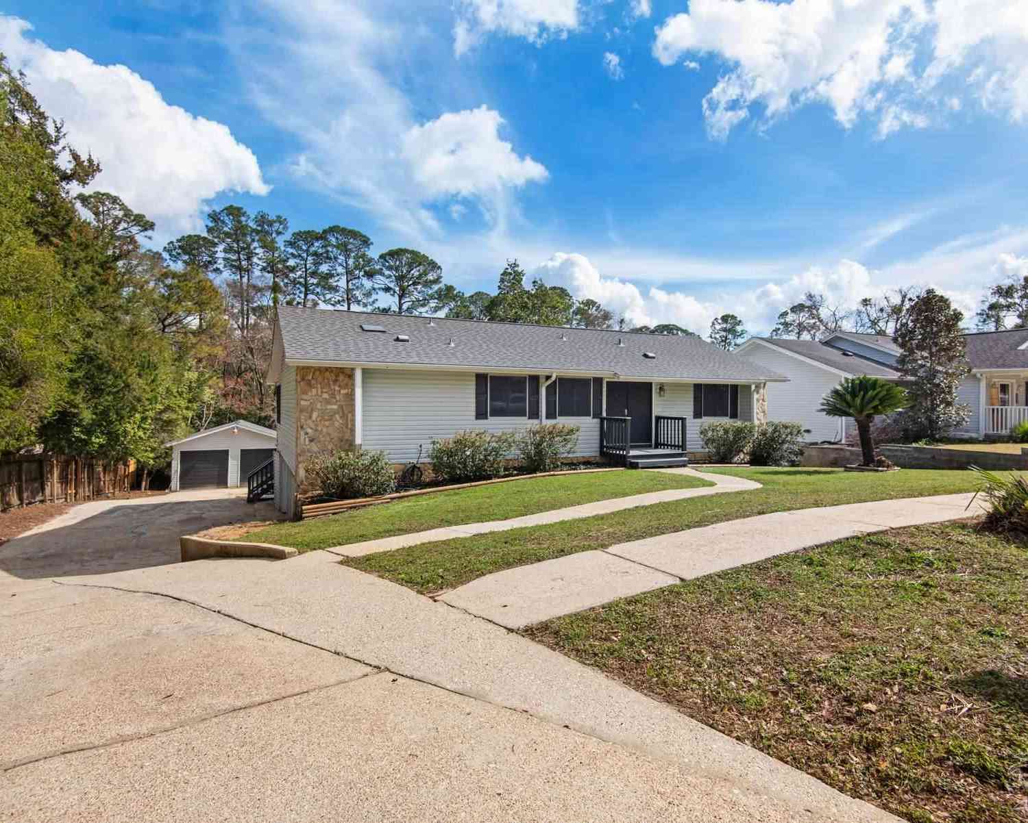 Homes For Sale - 4413 Citadel Dr<br/> Pensacola, FL 32514