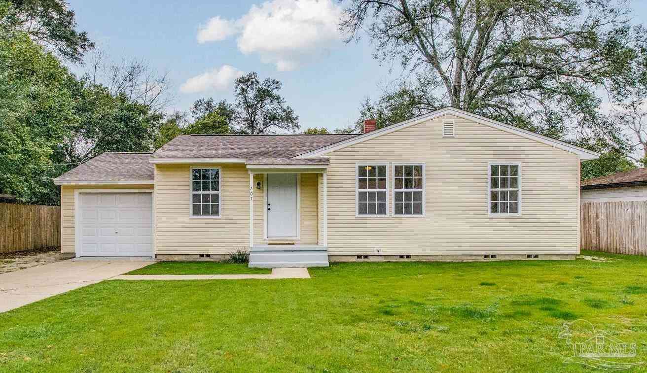Homes For Sale - 207 Ada Wilson Ave<br/> Pensacola, FL 32507