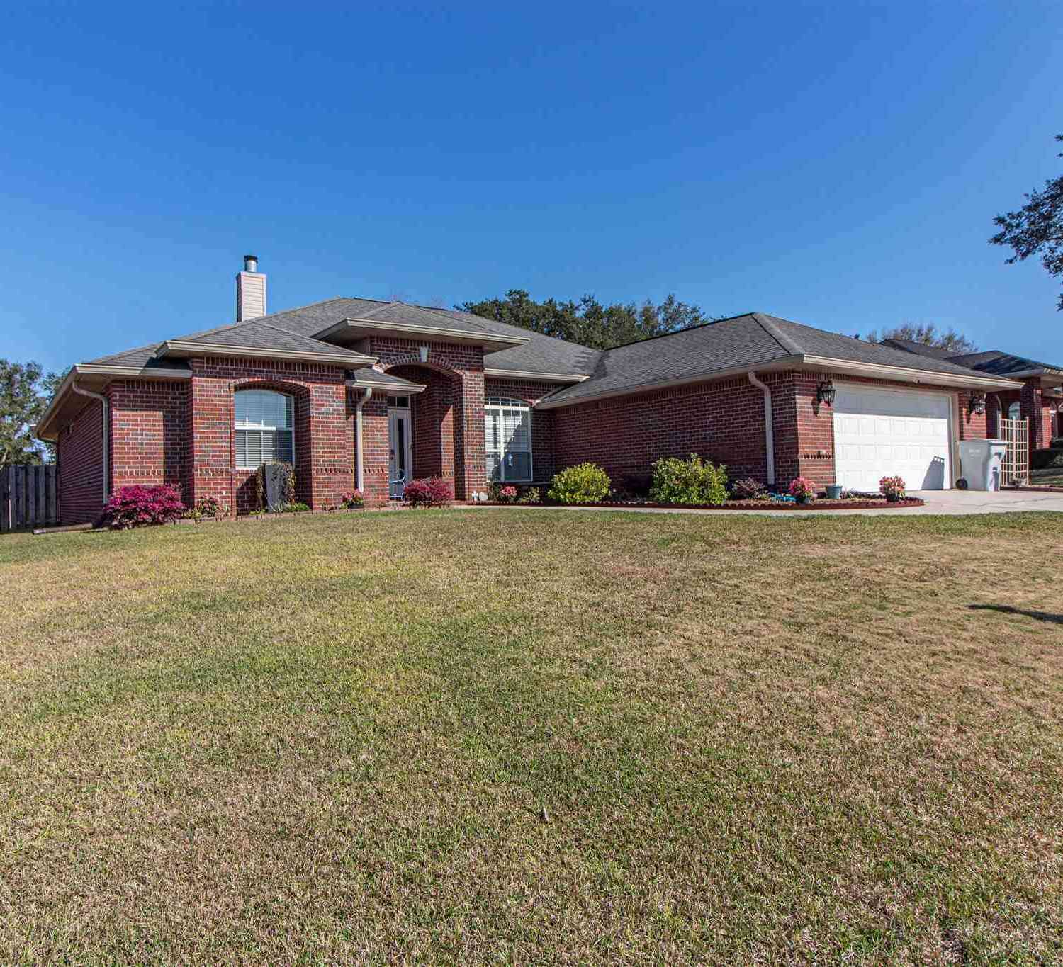 Homes For Sale - 2559 Stormy Cir<br/> Navarre, FL 32566