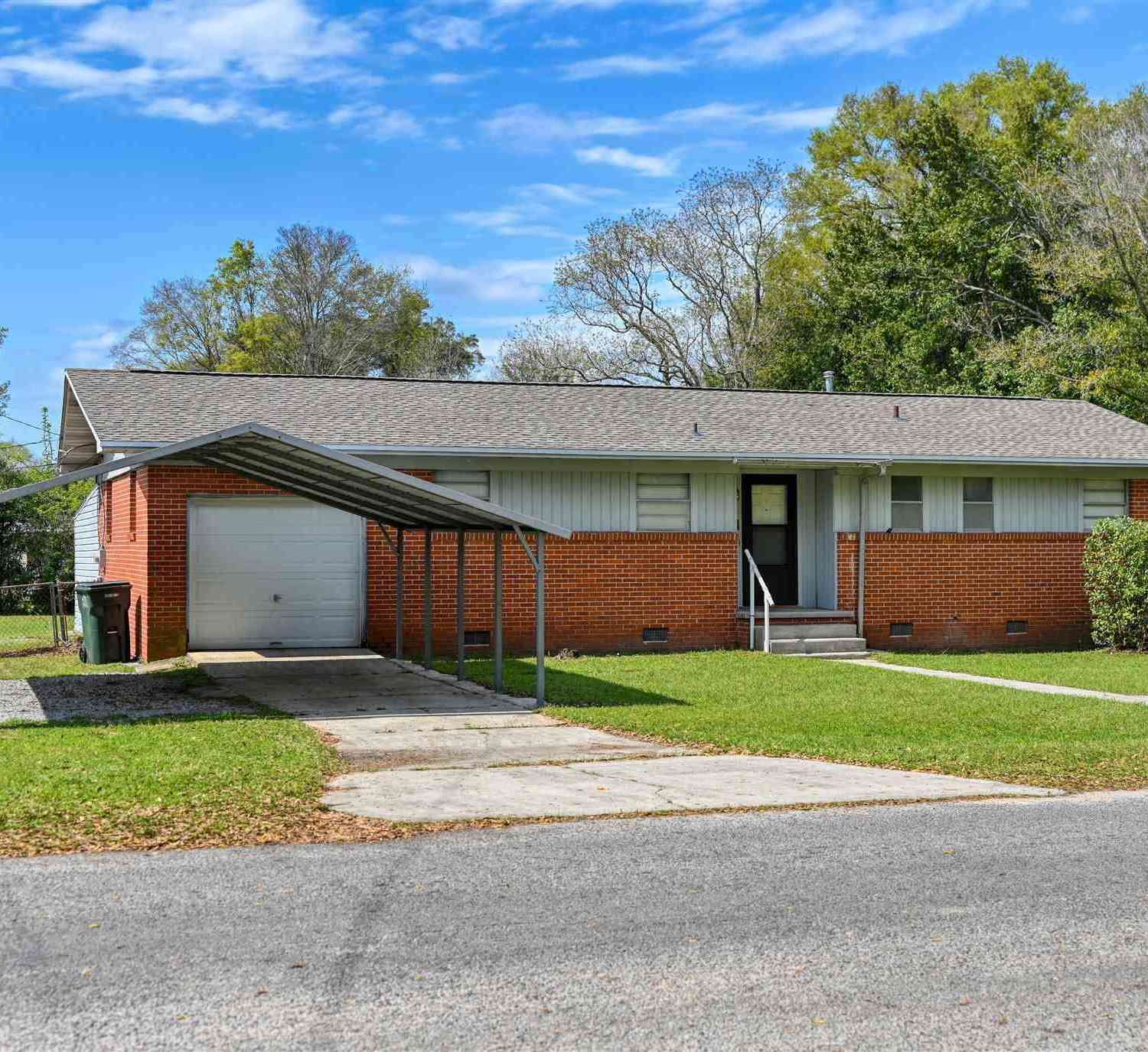 Homes For Sale - 7 Forest Park Dr<br/> Pensacola, FL 32506