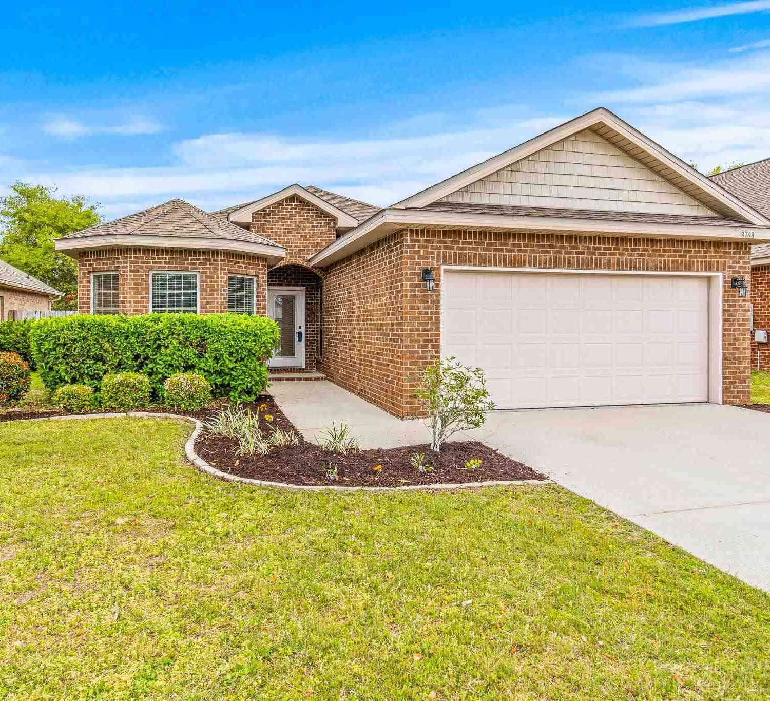 Homes For Sale - 9768 Brookstone Way<br/> Pensacola, FL 32506