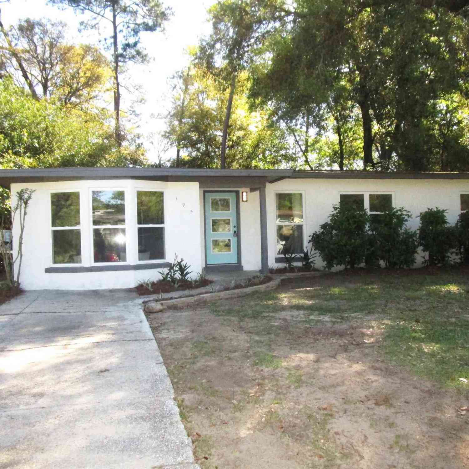 Homes For Sale - 195 E Highland<br/> Pensacola, FL 32503