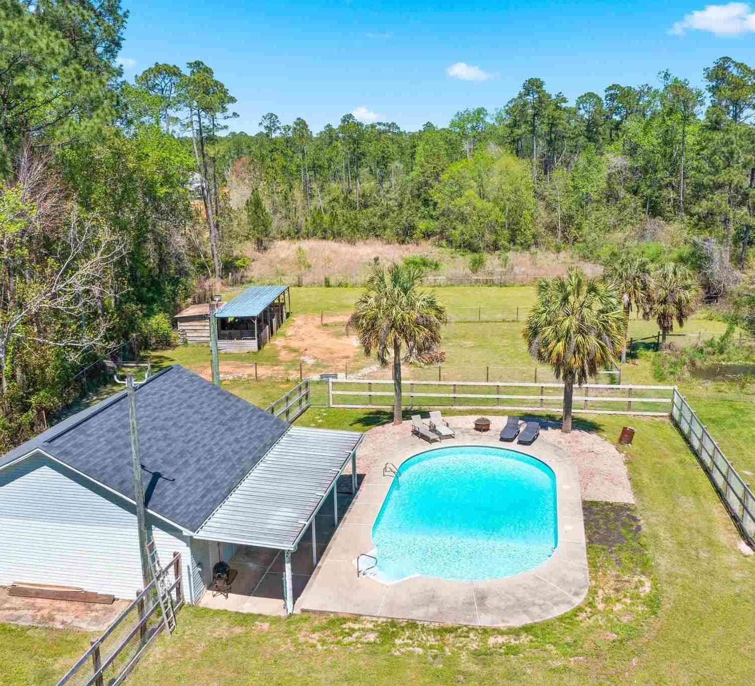 Homes For Sale - 5812 Abba Ln<br/> Pensacola, FL 32526