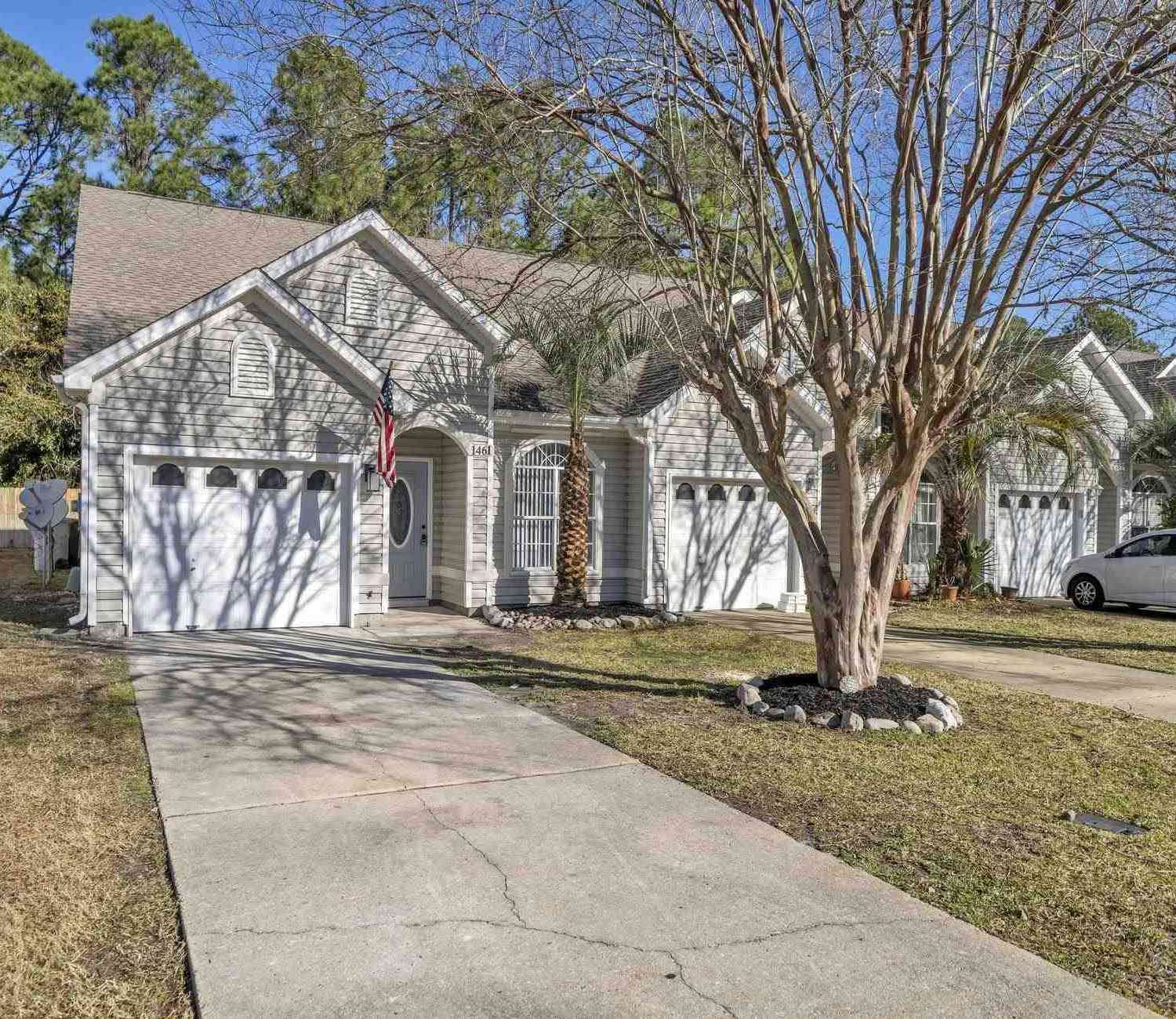Homes For Sale - 1461 Tiger Lake Dr<br/> Gulf Breeze, FL 32563