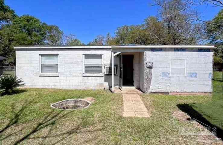 Homes For Sale - 4802 W Lillian Hwy<br/> Pensacola, FL 32506