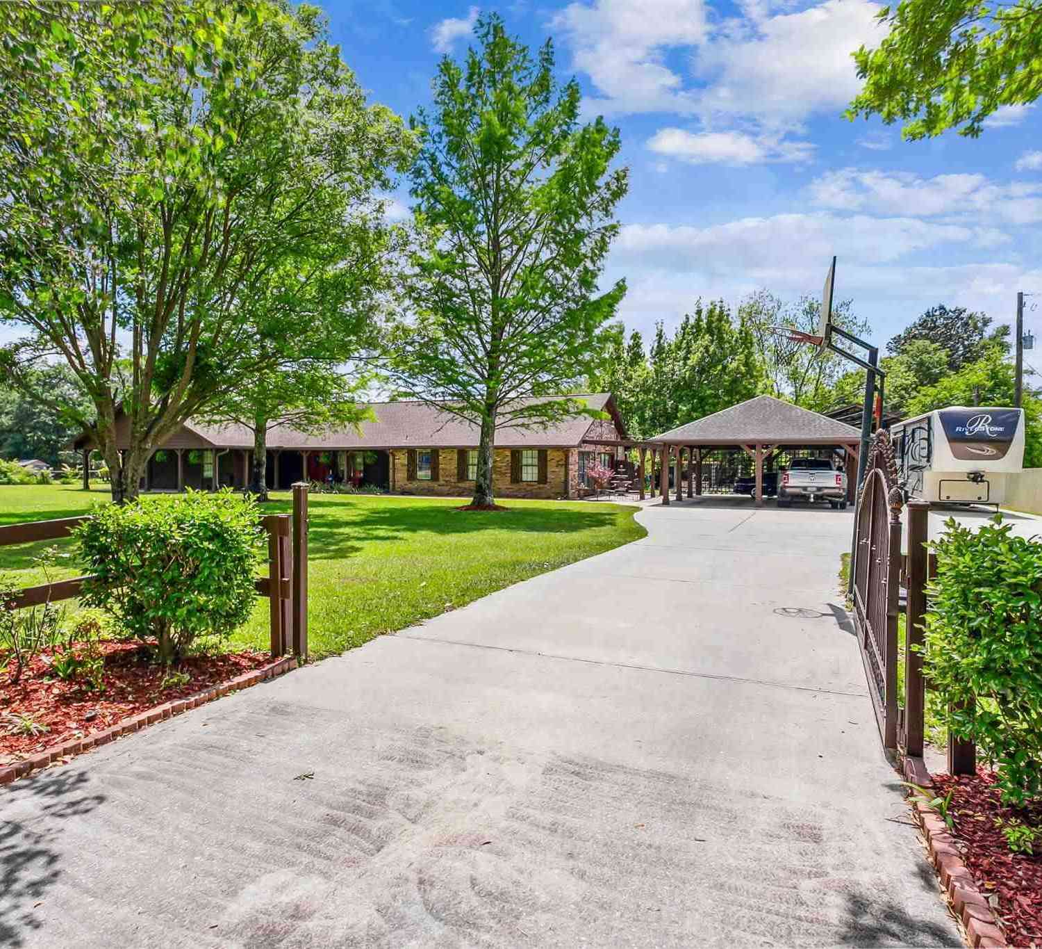 Homes For Sale - 1956 W Kingsfield Rd<br/> Cantonment, FL 32533