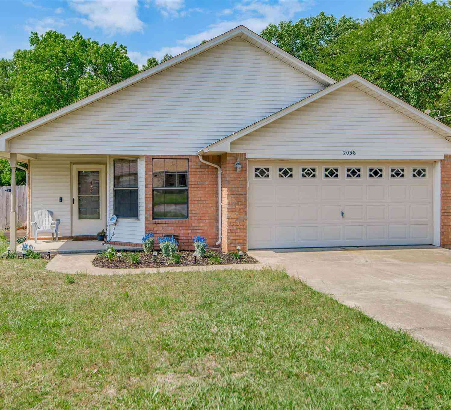 Homes For Sale - 2038 Silverado Ct<br/> Pensacola, FL 32506