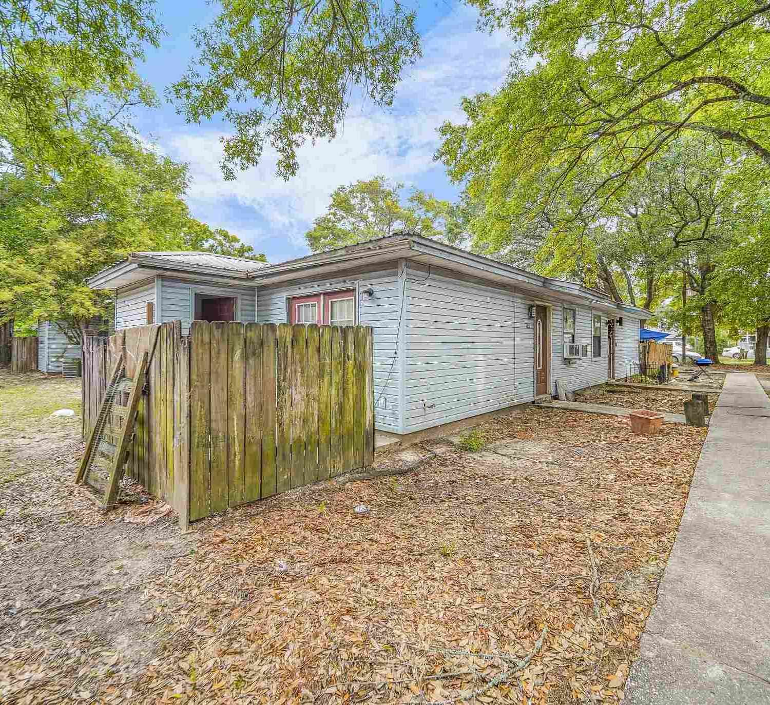Multifamily For Sale - 461 Stara Cir<br/> Pensacola, FL 32505