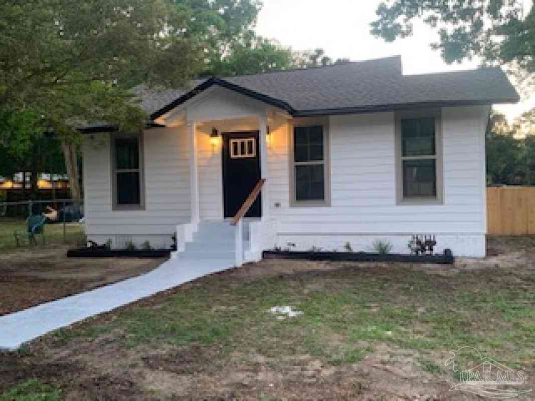 Homes For Sale - 1411 N Y St<br/> Pensacola, FL 32505