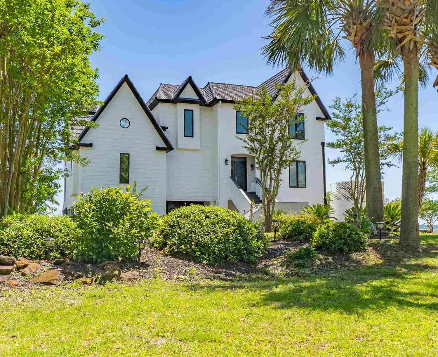 Homes For Sale - 3717 Andrew Jackson Dr<br/> Pace, FL 32571