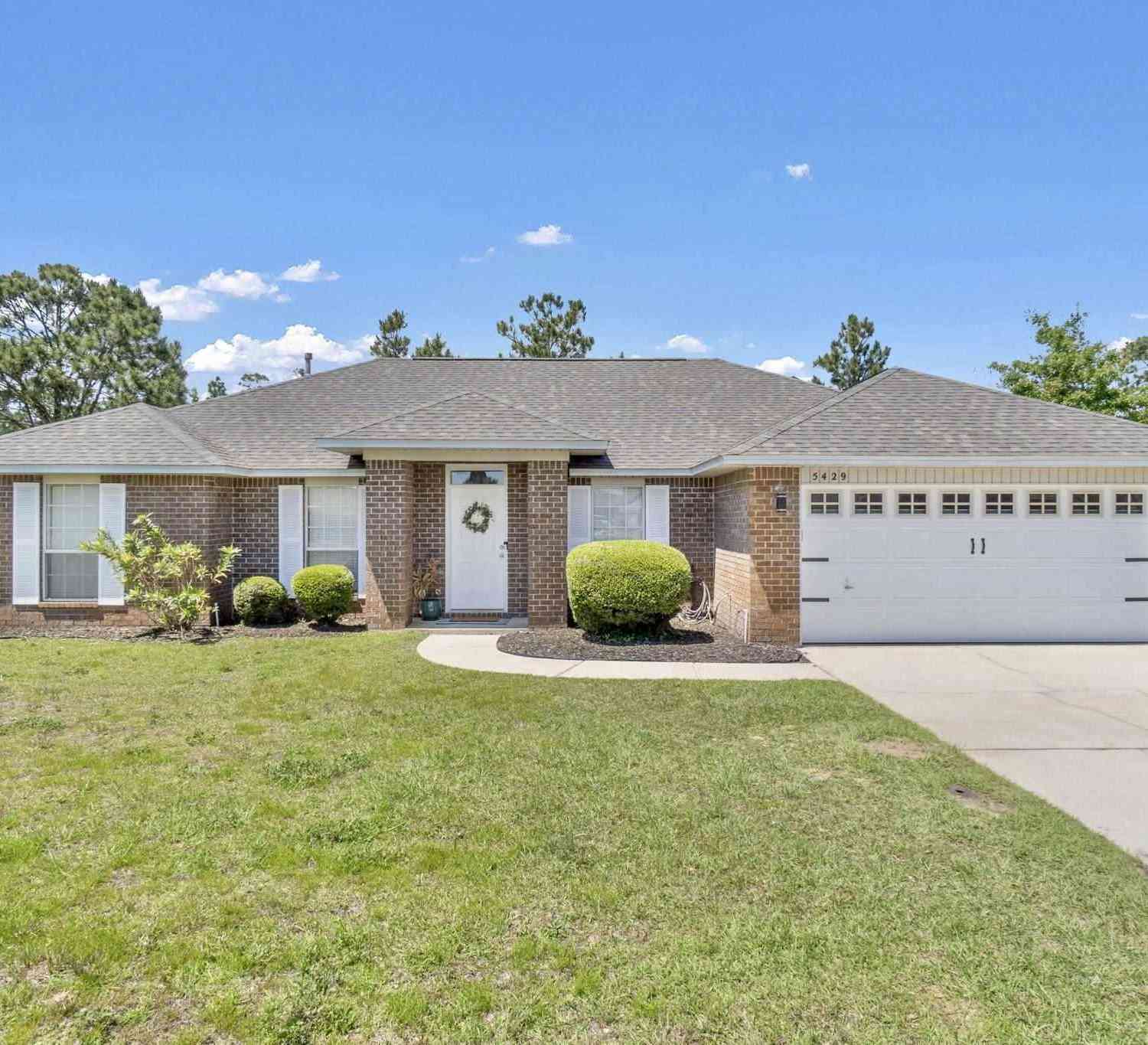 Homes For Sale - 5429 Keel Dr<br/> Pensacola, FL 32507