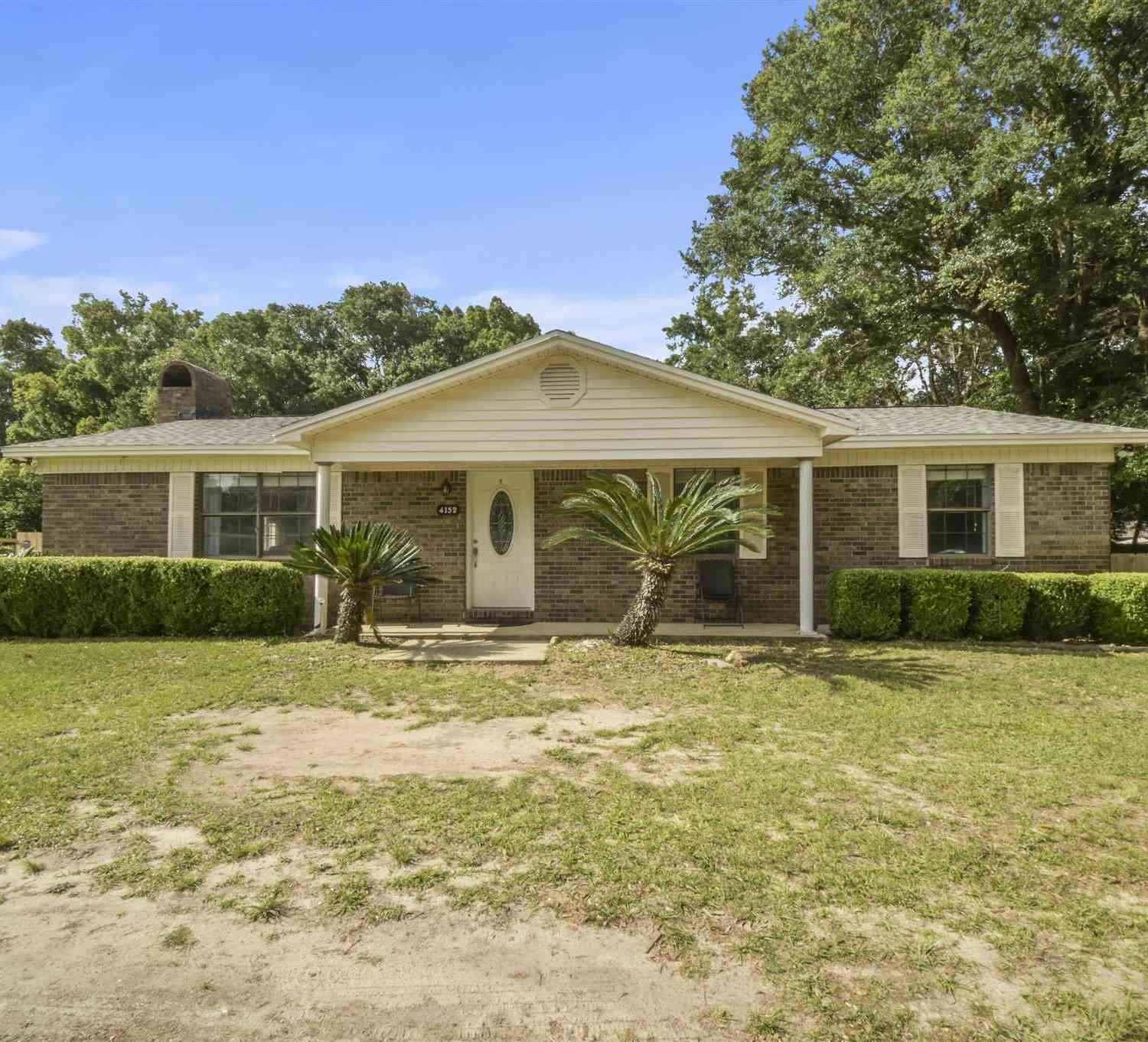 Homes For Sale - 4152 Charles Cir<br/> Pace, FL 32571