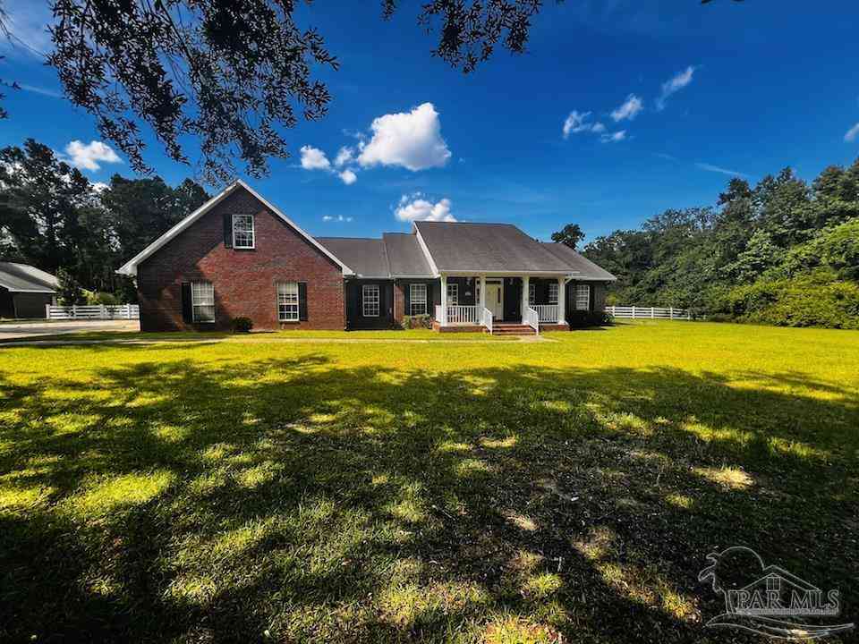 Homes For Sale - 796 Talley Ln<br/> Cantonment, FL 32533