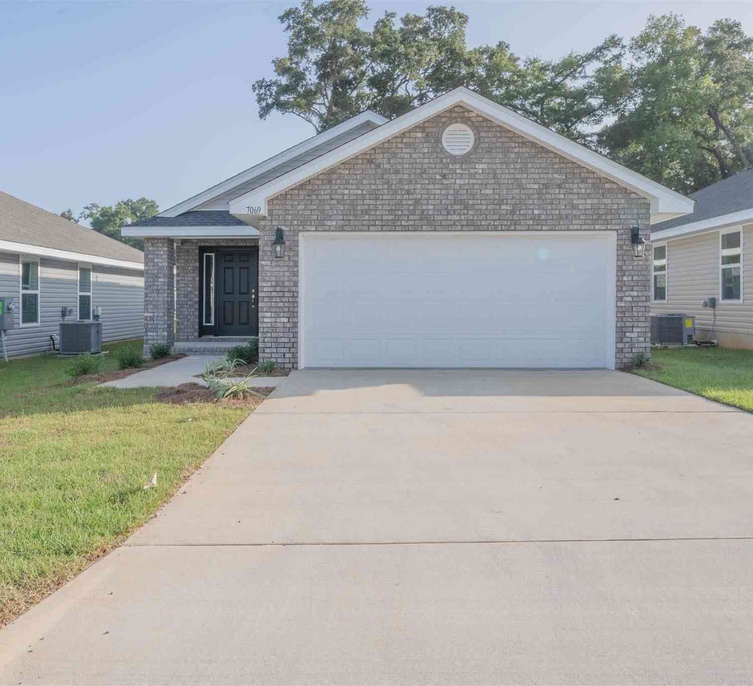 Homes For Sale - 1042 Brimwood Cir #17A<br/> Cantonment, FL 32533