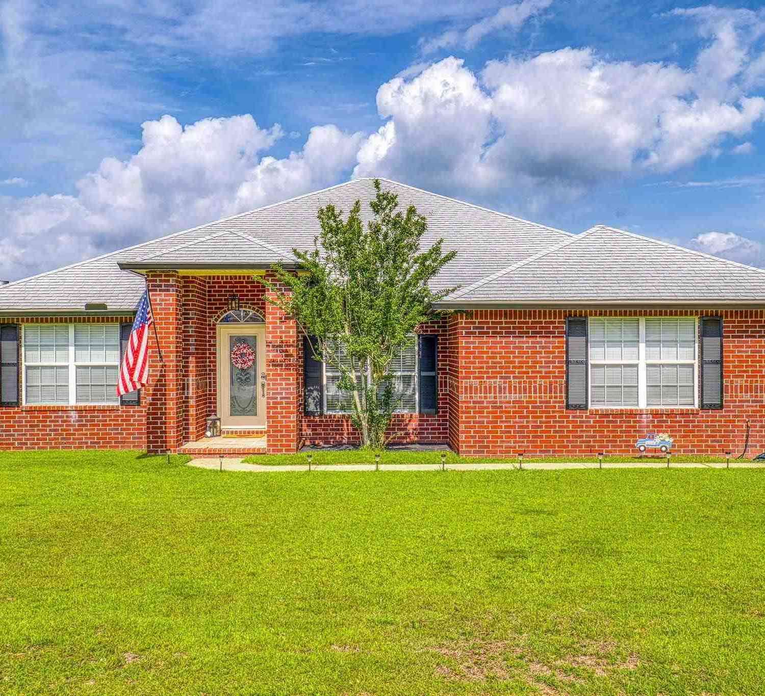 Homes For Sale - 5123 Zachary Blvd<br/> Pensacola, FL 32526